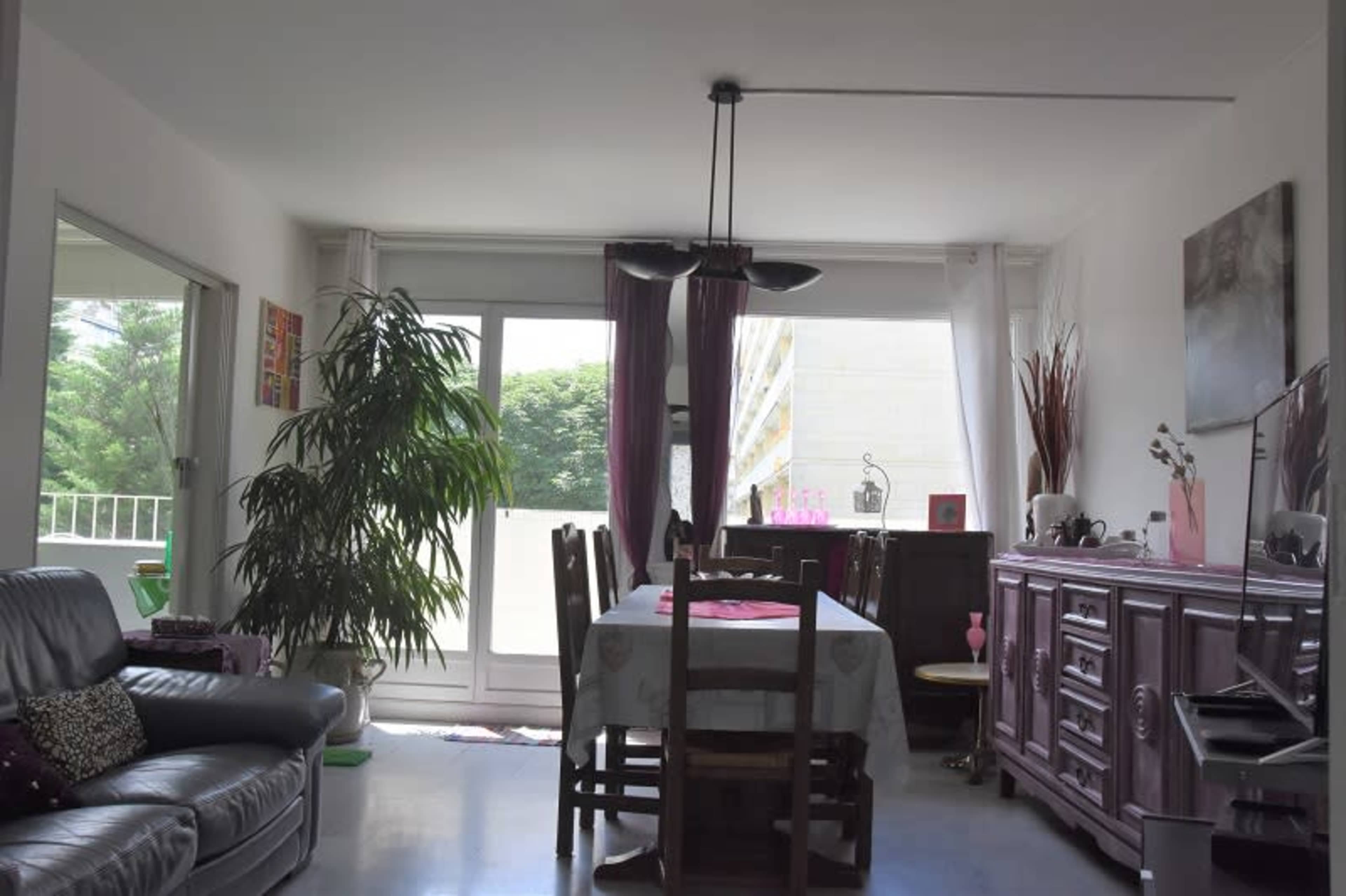 Appartement convivial en lisière du bois de Vincennes Image in , Vincennes