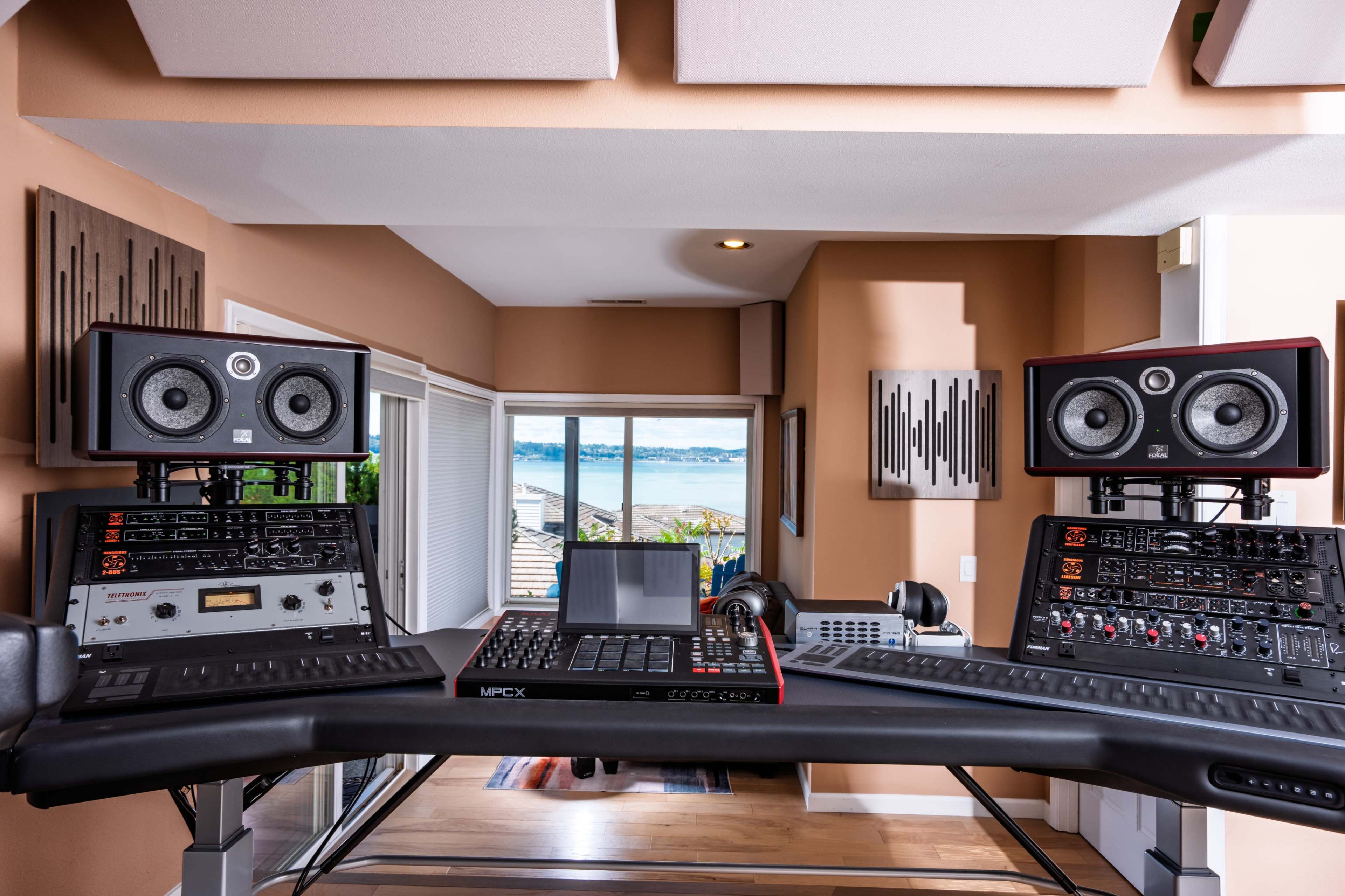 Undeniable Recording Studio (URS) Image in Browns Point, Tacoma, WA