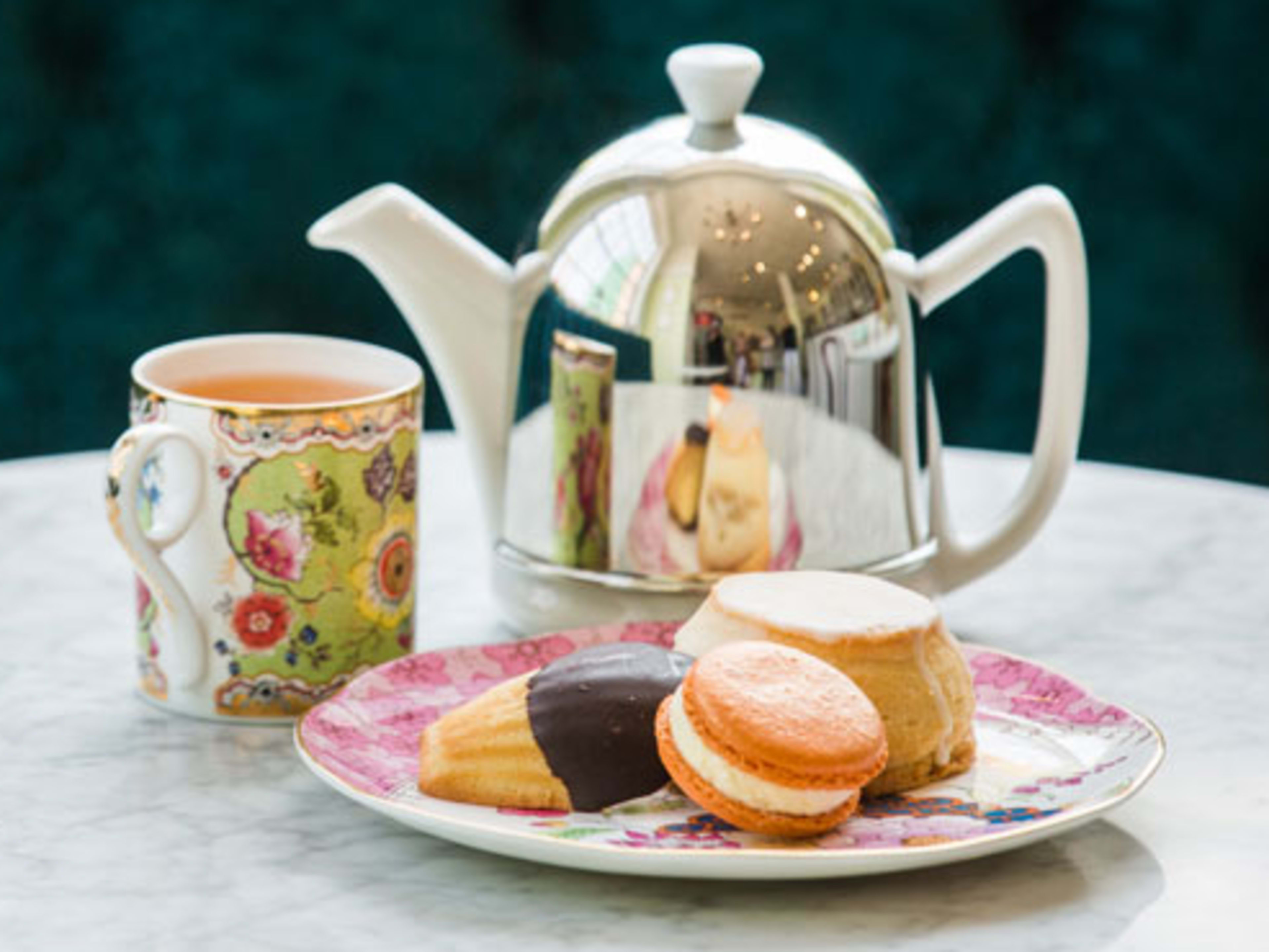 English Tea Service with Cookie/Scone Platter