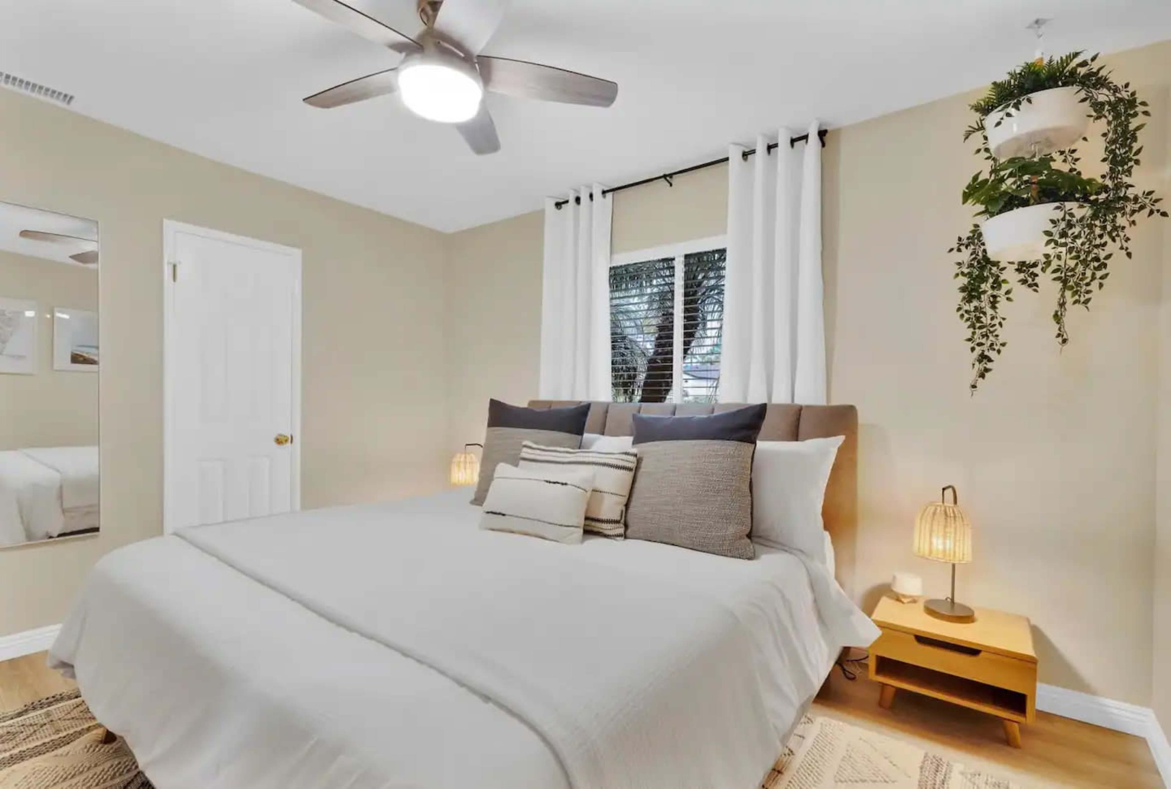 Carlsbad Coastal Retreat: Pool, Surf, and Dining Image in Carlsbad, Carlsbad, CA