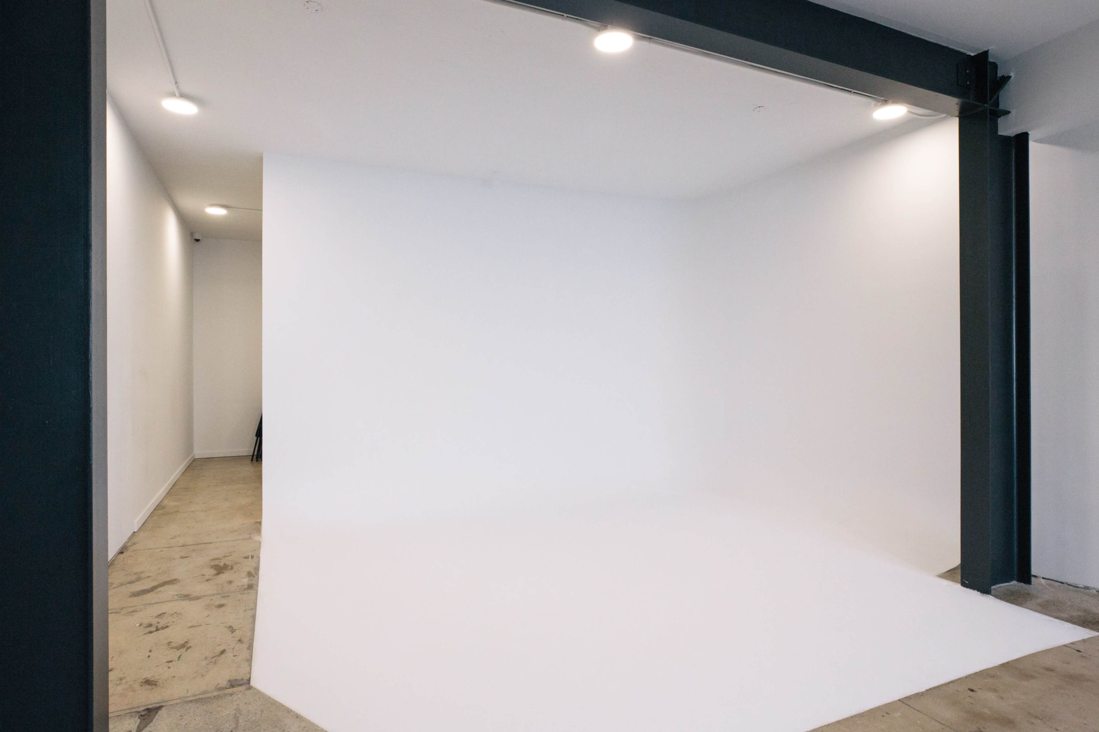 White Cyc Photo & Video Studio | Easy Load-In | Echo Park / DTLA - 11’ Ceilings • Sound-Friendly • Instant Book Image in Echo Park, Los Angeles, CA