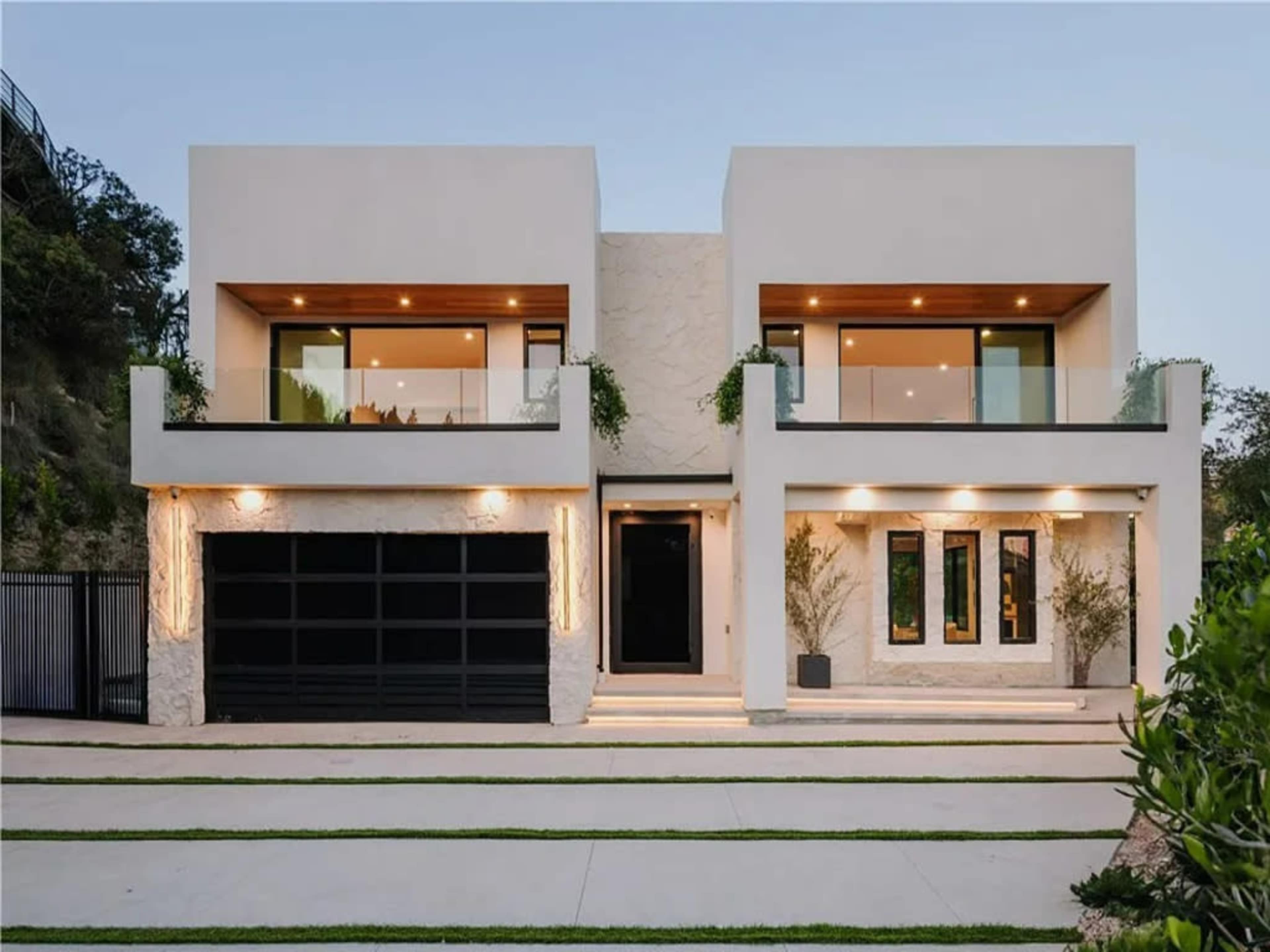 EARTH-TONED MODERN OASIS WITH SPA & SPORT COURT Image in Central LA, Los Angeles, CA