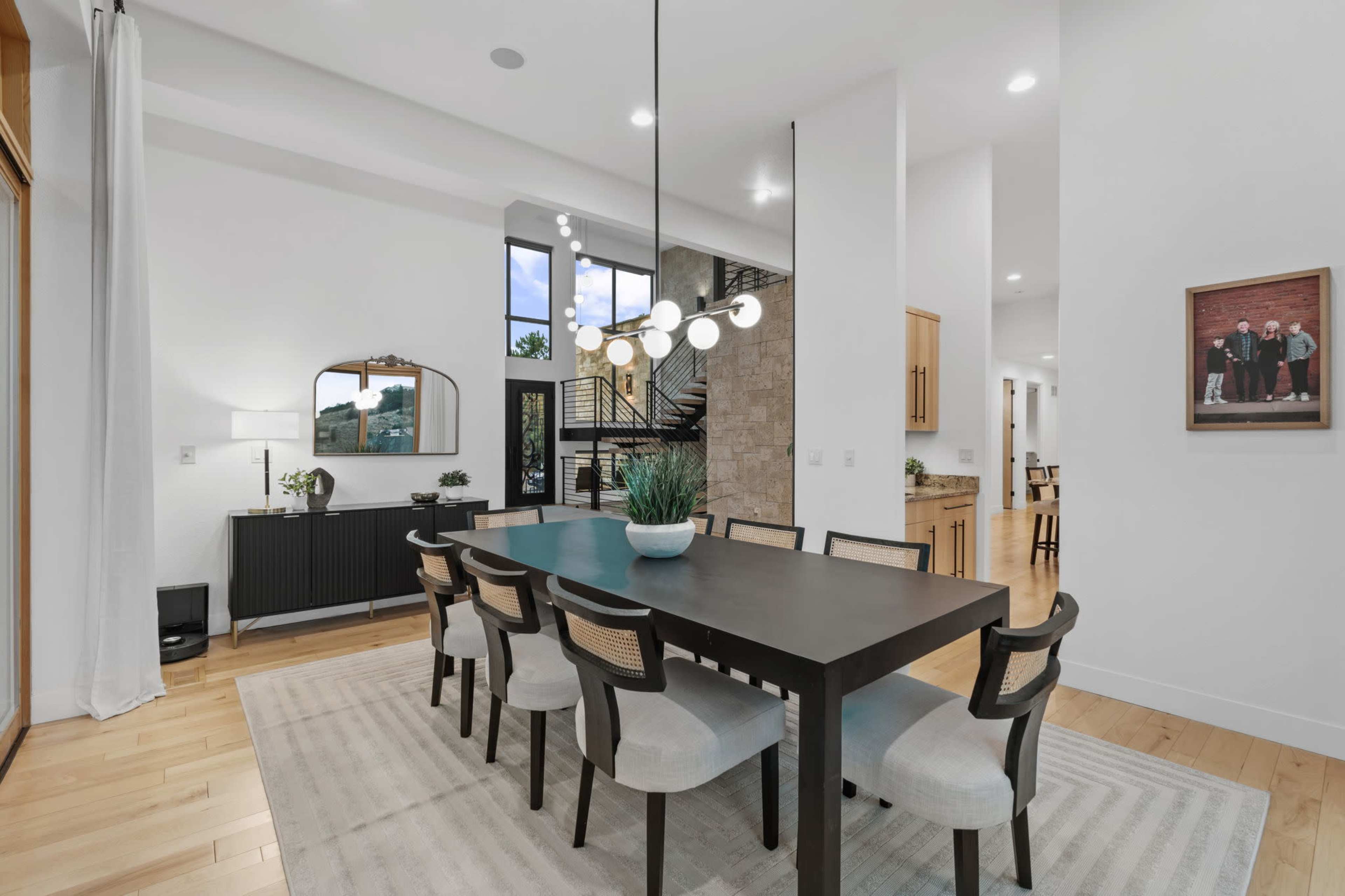 Bright Spacious and Luxurious Modern Home with Mountain Views in Ideal Colorado Springs Location Image in Northwest Colorado Springs, Colorado Springs, CO