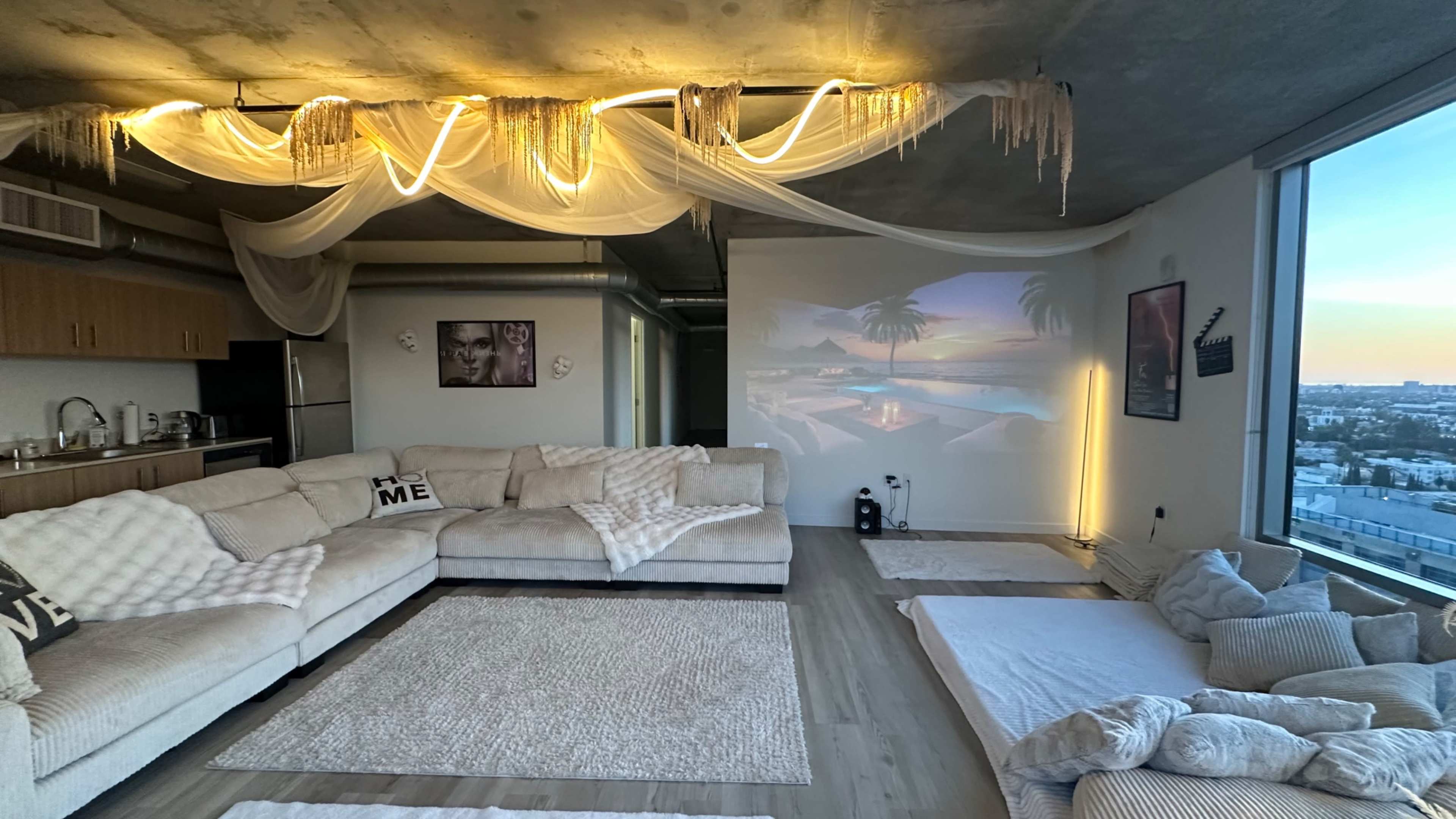Point Zero Studio | Loft with Iconic Hollywood Sign View, Los Angeles ...