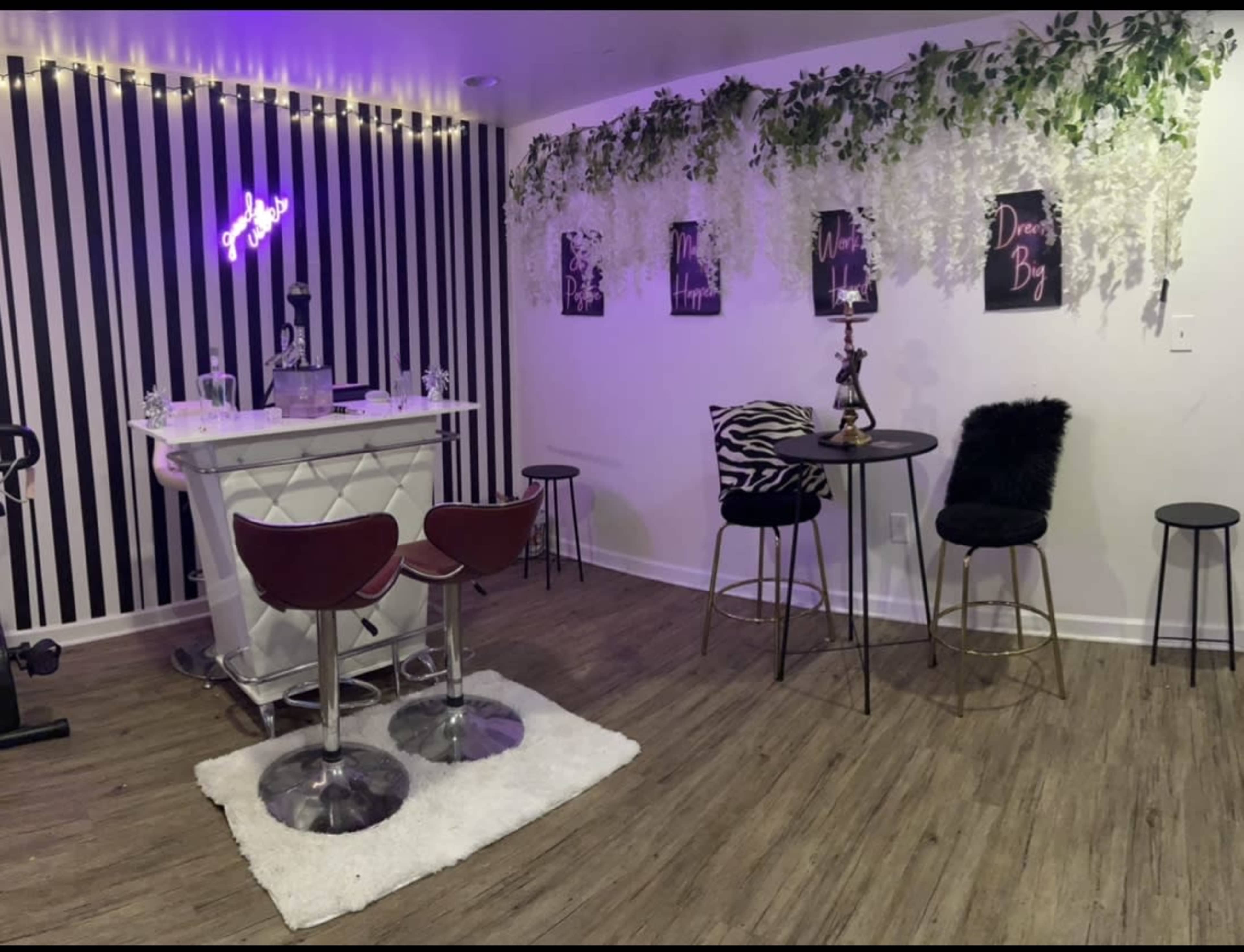 La Dona’s Lounge Image in Walker Mill, District heights, MD