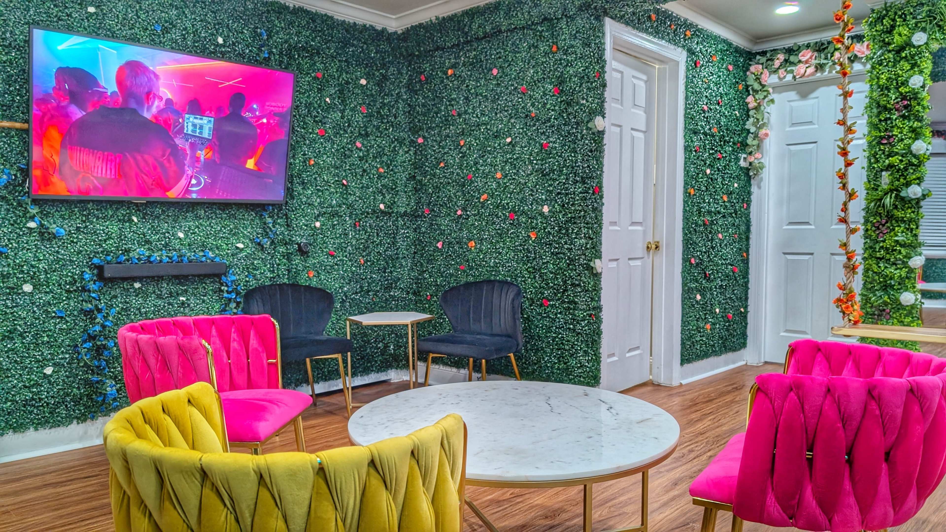 Beautiful Event Space in Alexandria - Blocks to I395 Image in Seminary Hill, Alexandria, VA
