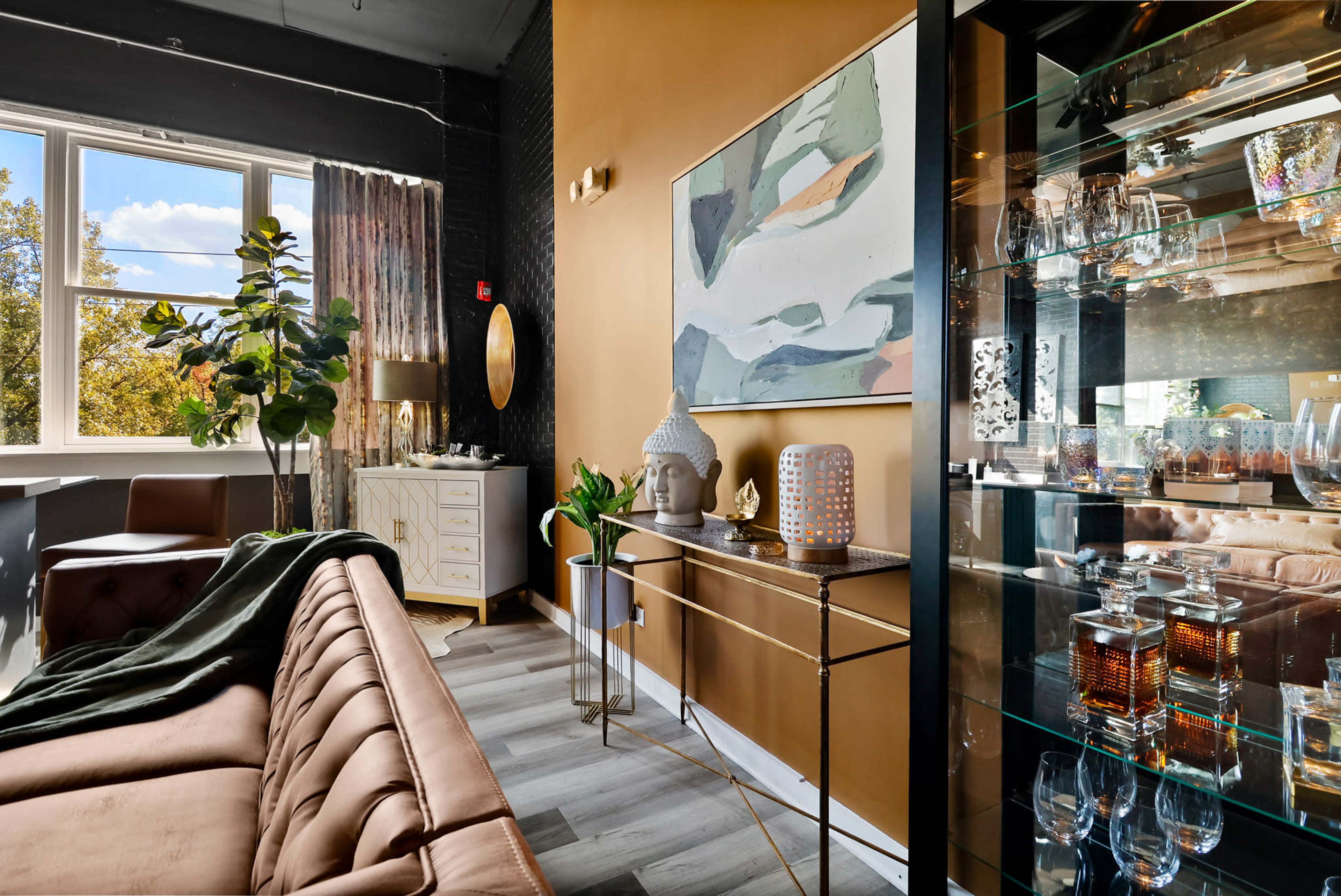 Unique, Creative, Stylish Suite with Incredible Ambiance Image in Center Township, Valparaiso, IN