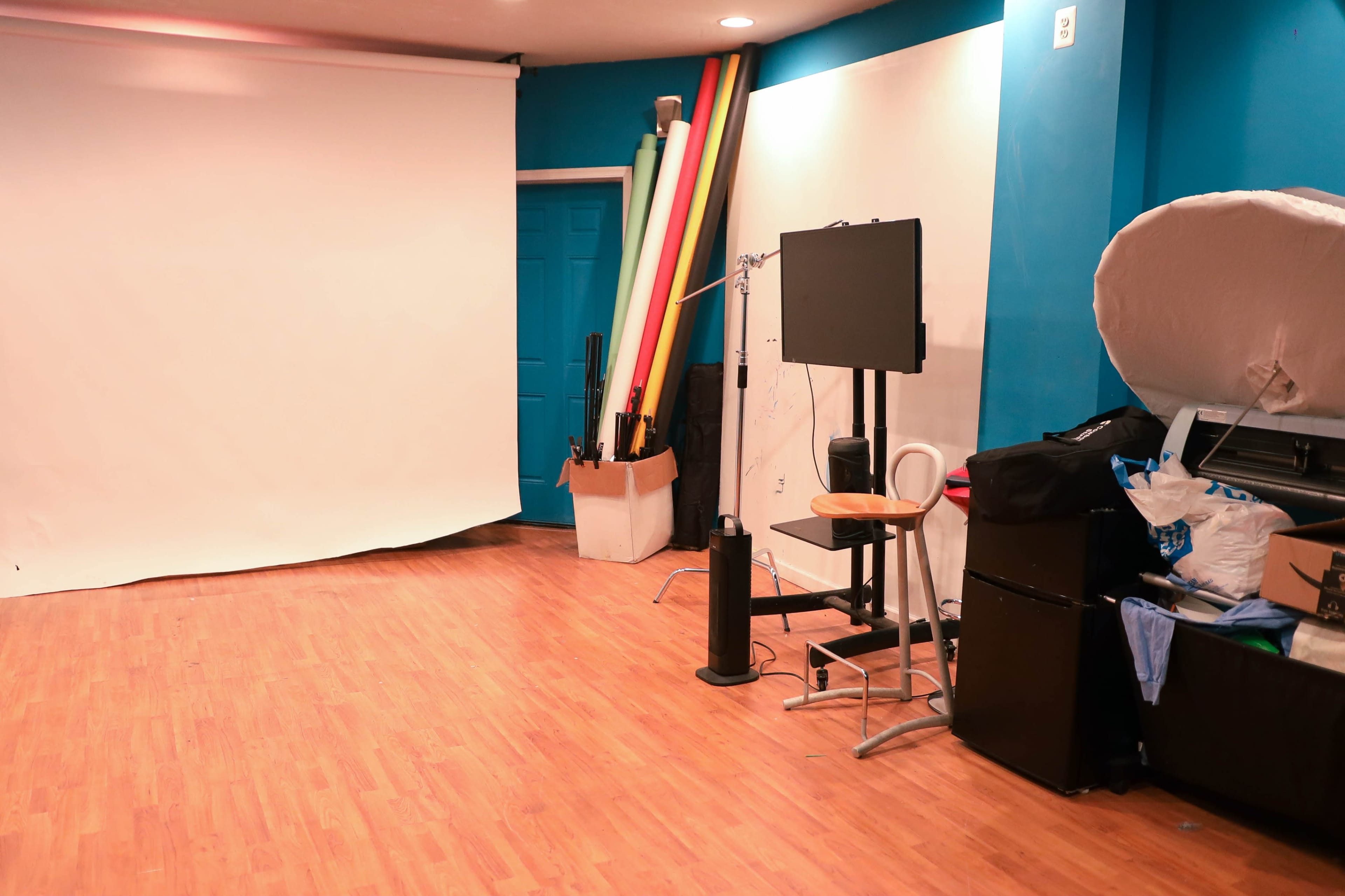 Versatile South Philly Studio for Photoshoots & Workshops Image in Point Breeze, Philadephia, PA