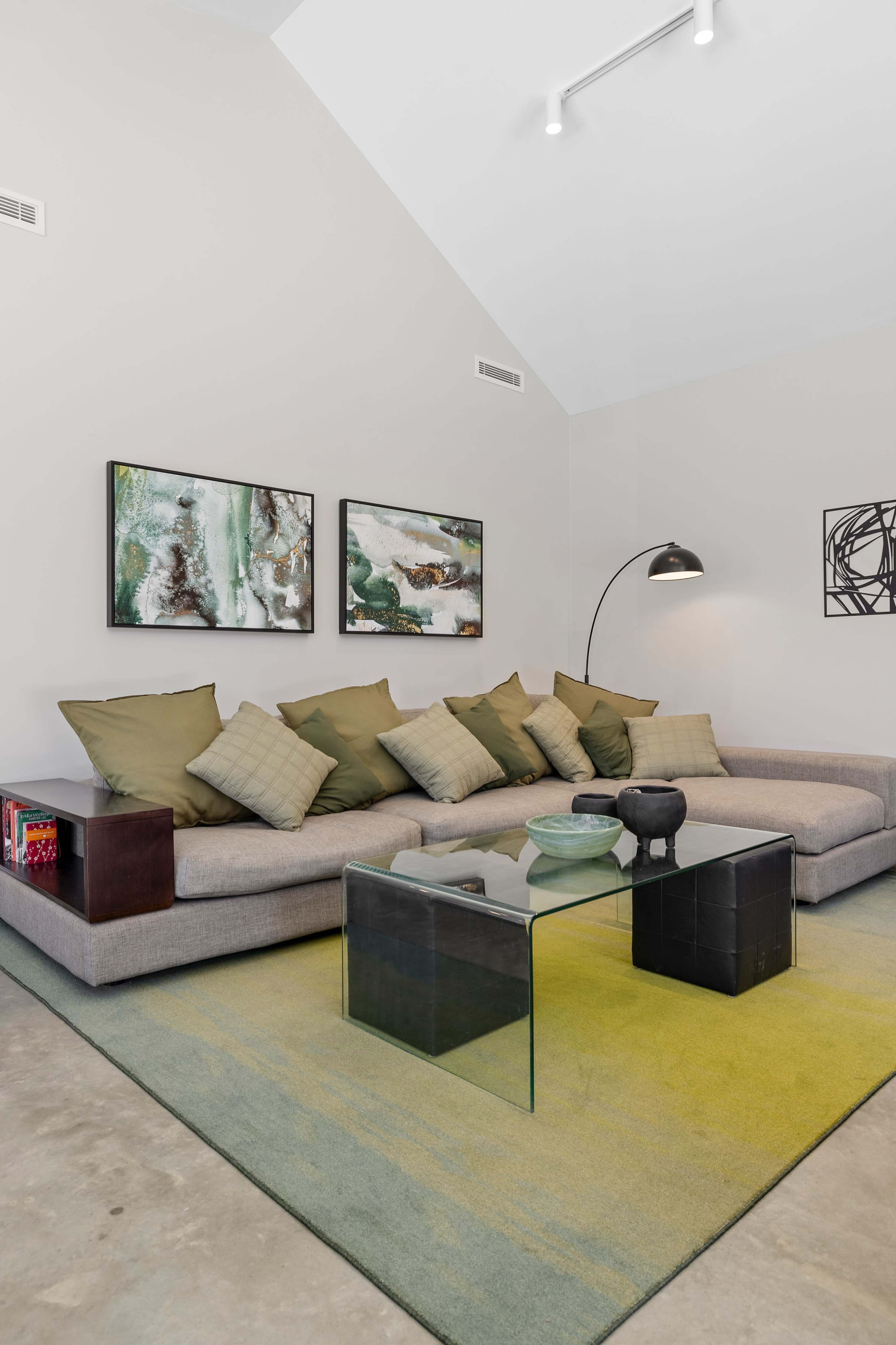 Contemporary Minimalist style house Image in Bell, Bell, NSW