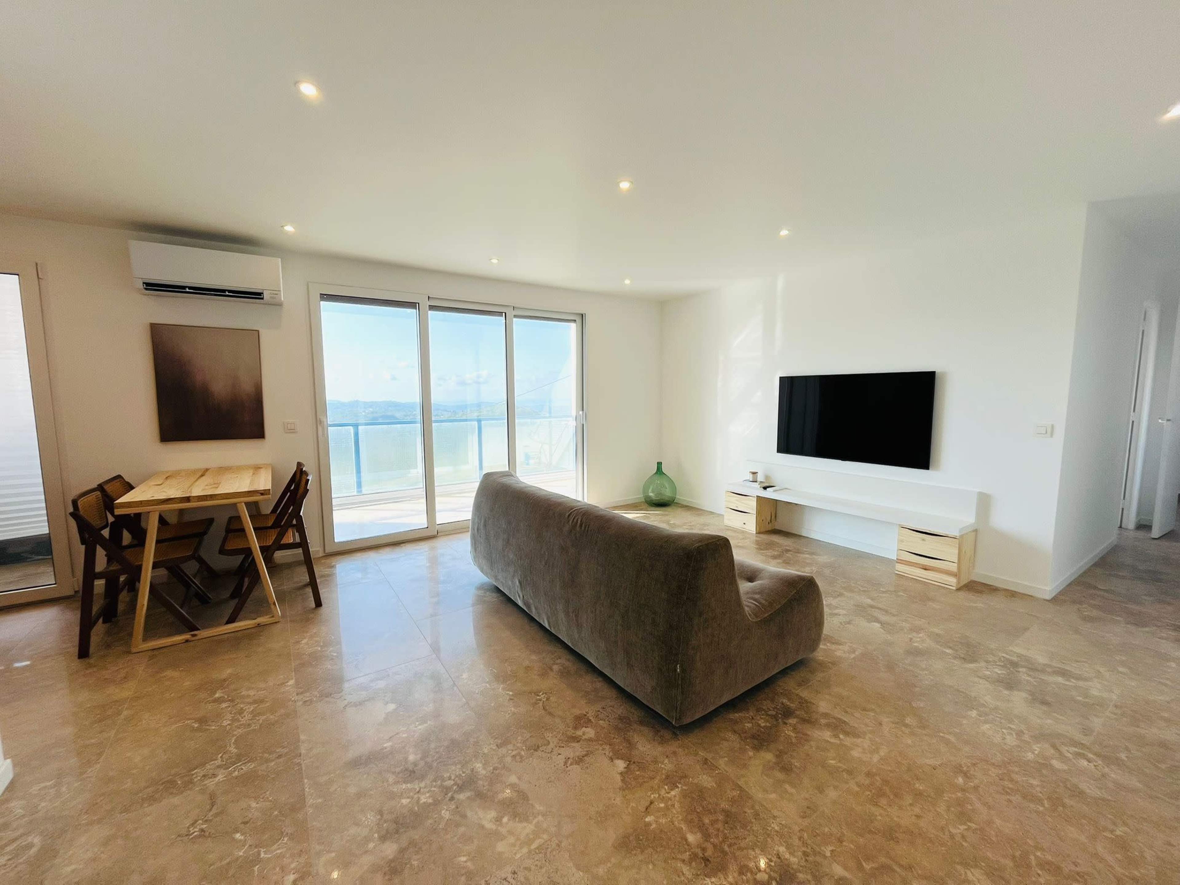 Airy, Light-Filled Apartment With Terrace — Perfect for Content Creation Image in , Magagnosc