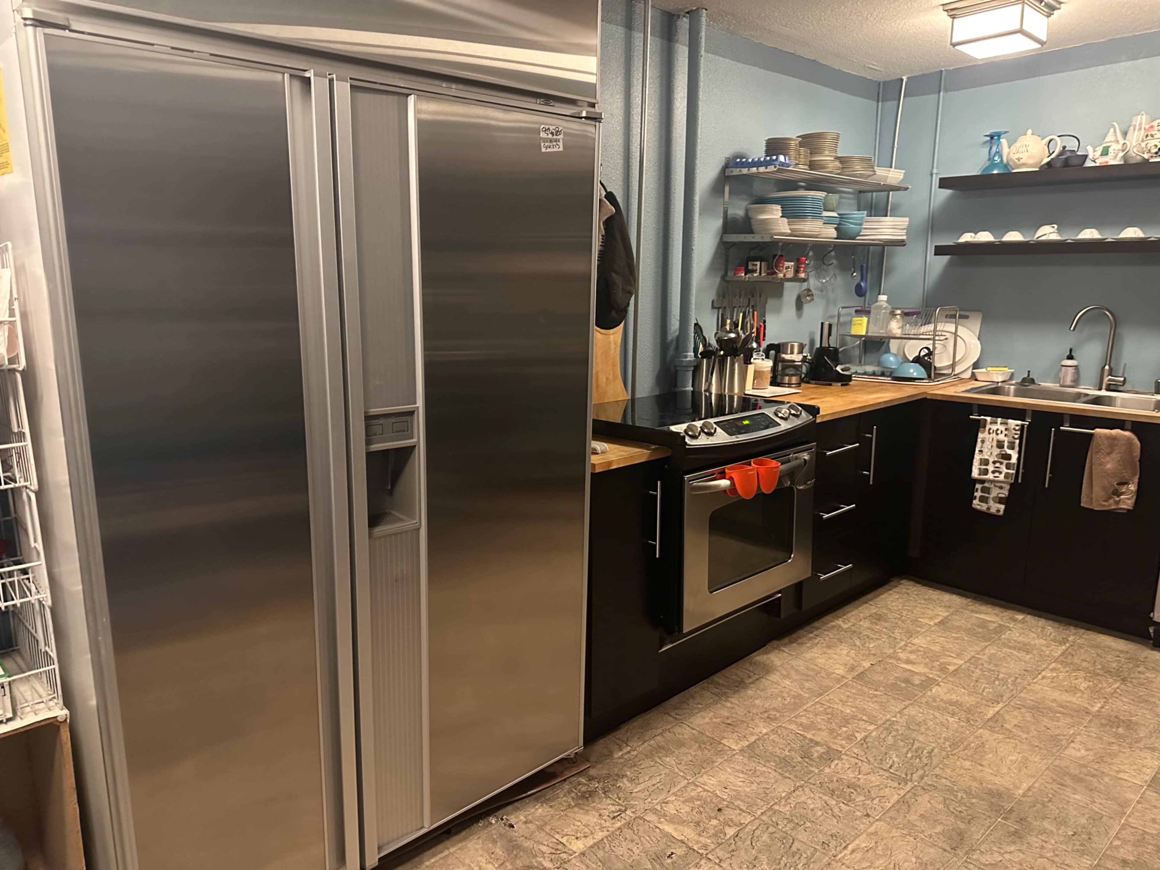 Mannequin Showroom & Crafting Warehouse Image in East Peralta, Oakland, CA