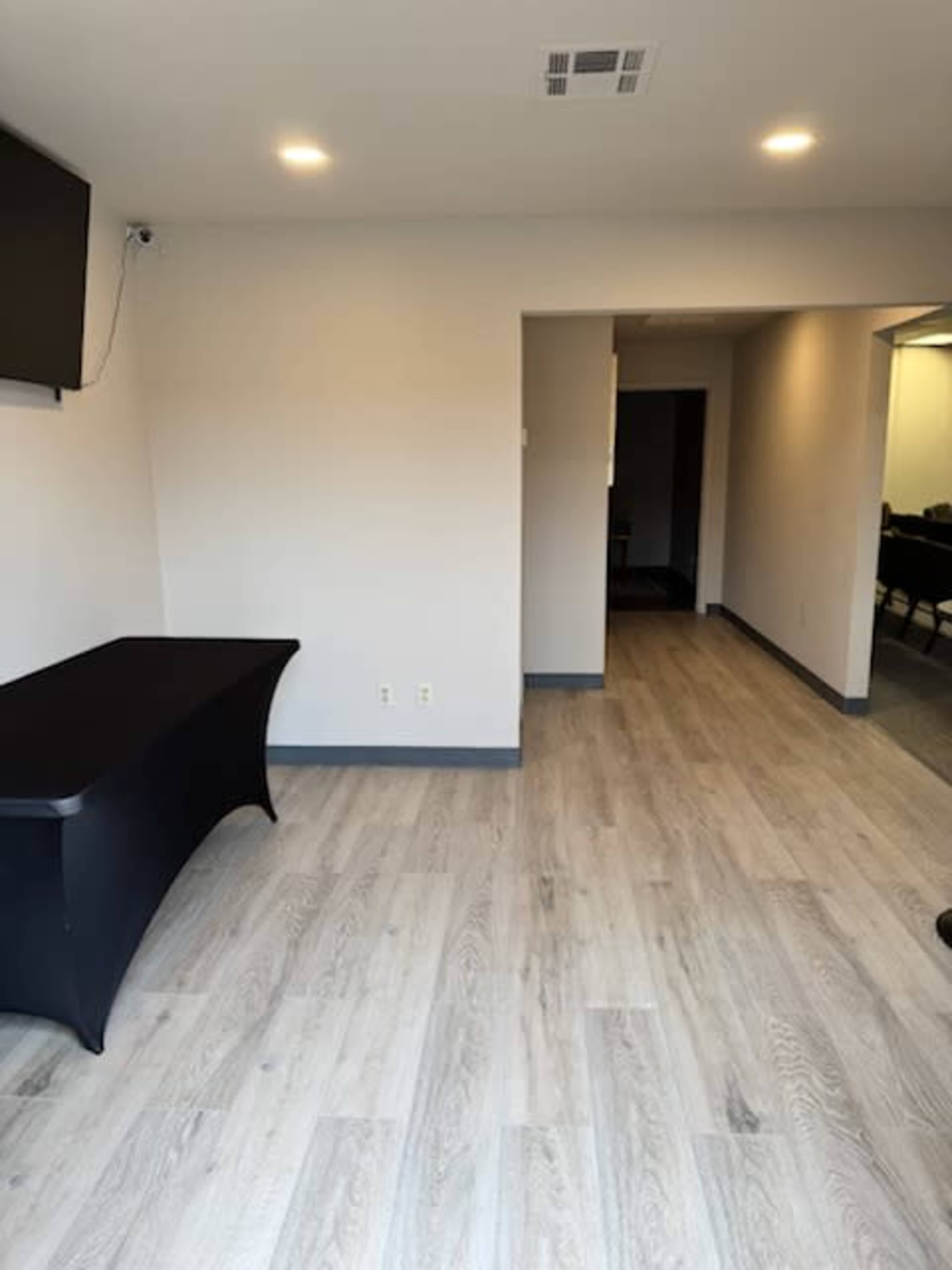 Worship Space with Office Space/Flex Space Image in Iah / Airport Area, HUMBLE, TX