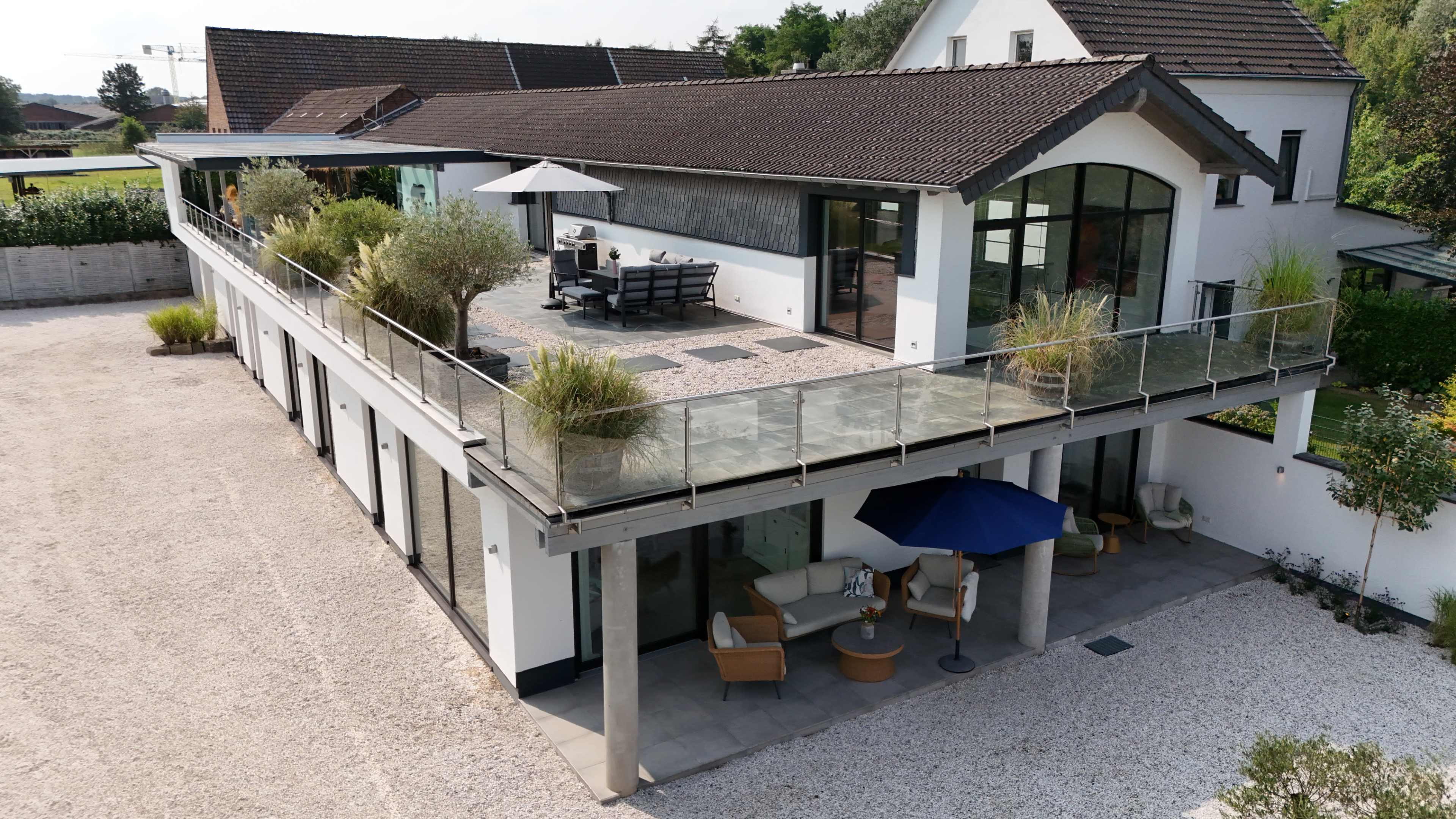 Luxus-Spa, Bar, Weinkeller & Billard Image in , Leverkusen