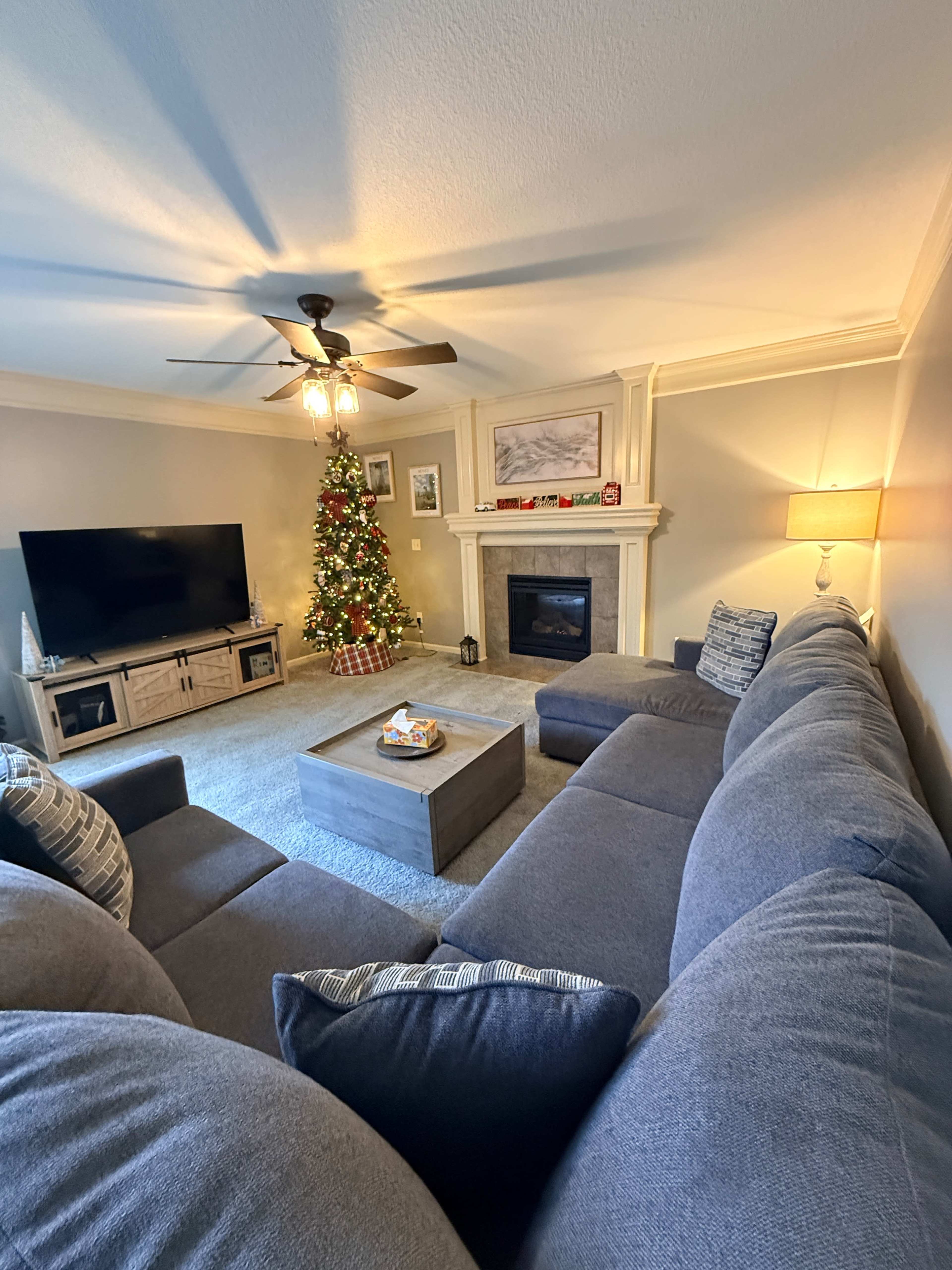 Bright Kansas City Suburban Home with Hosting & Influencer Space Image in Liberty Township, Kansas City, MO