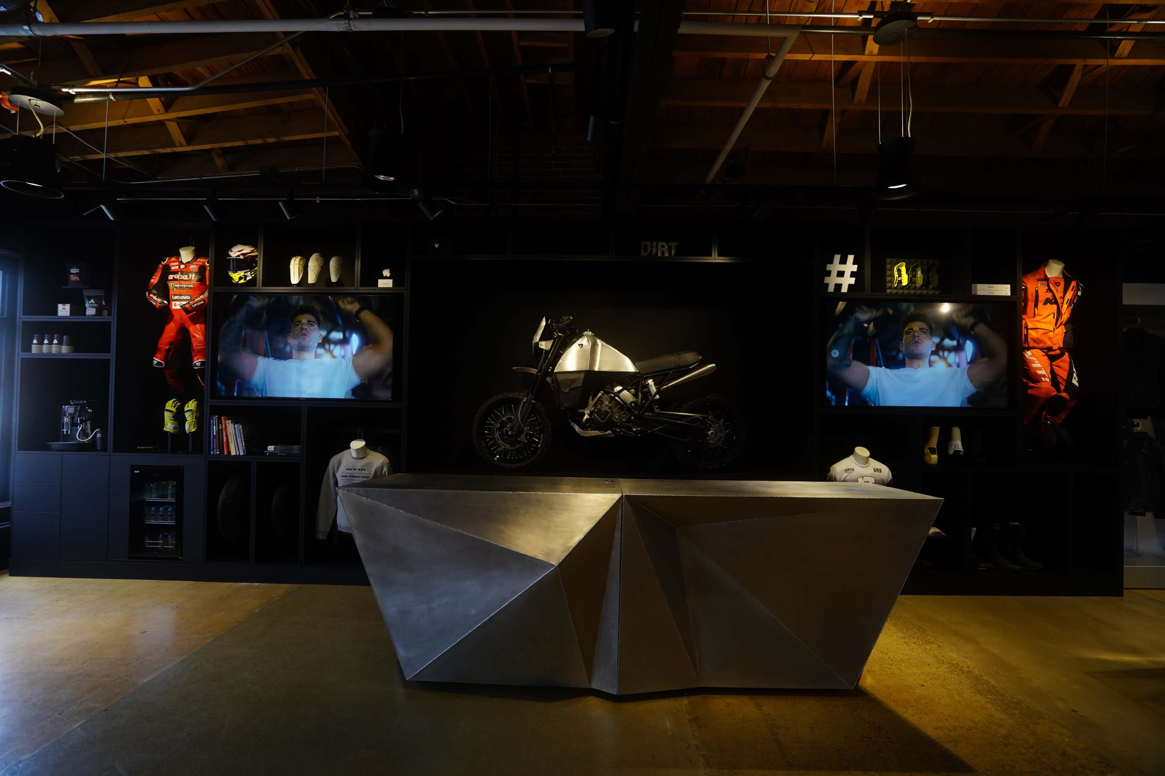 Powersports/outdoor industry space for daily rent Image in Five Points, Denver, CO