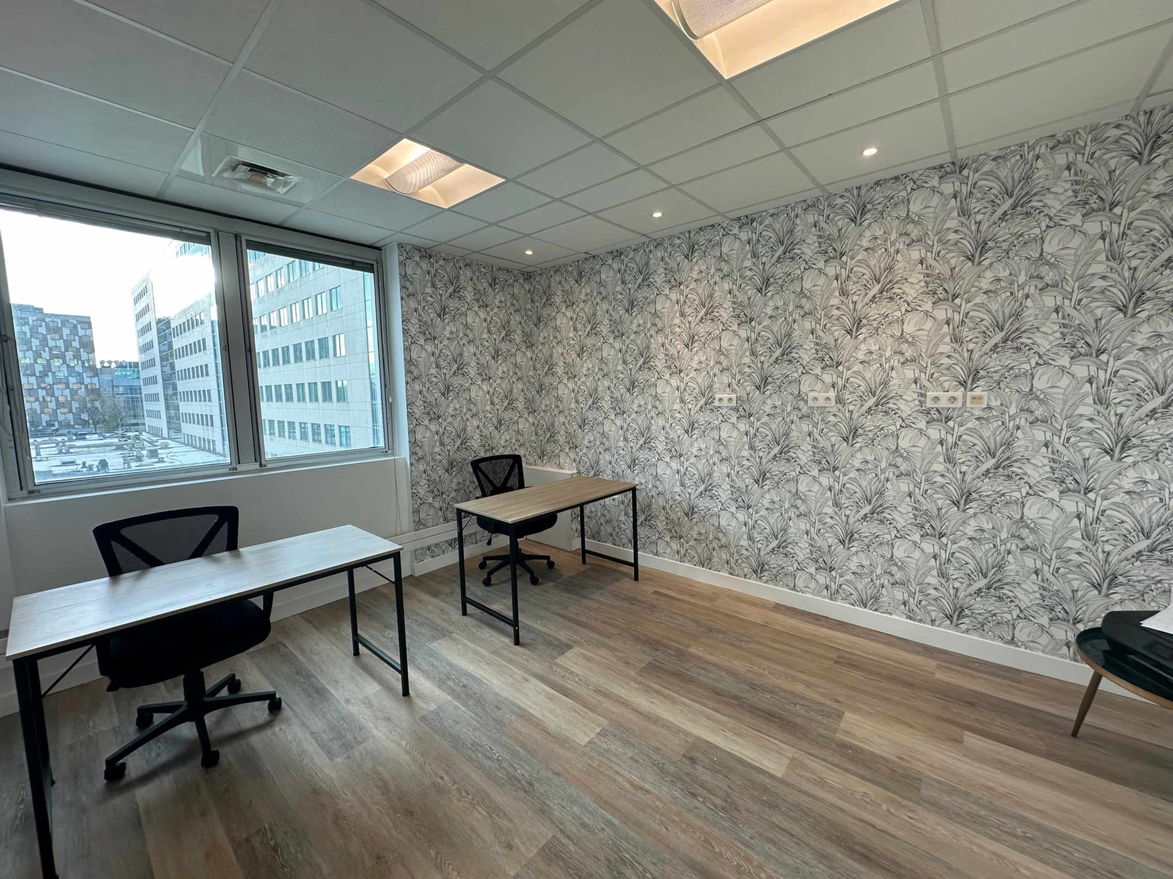 Bureau en centre d'affaires Image in Bécon-les-Bruyères, Asnières-sur-Seine