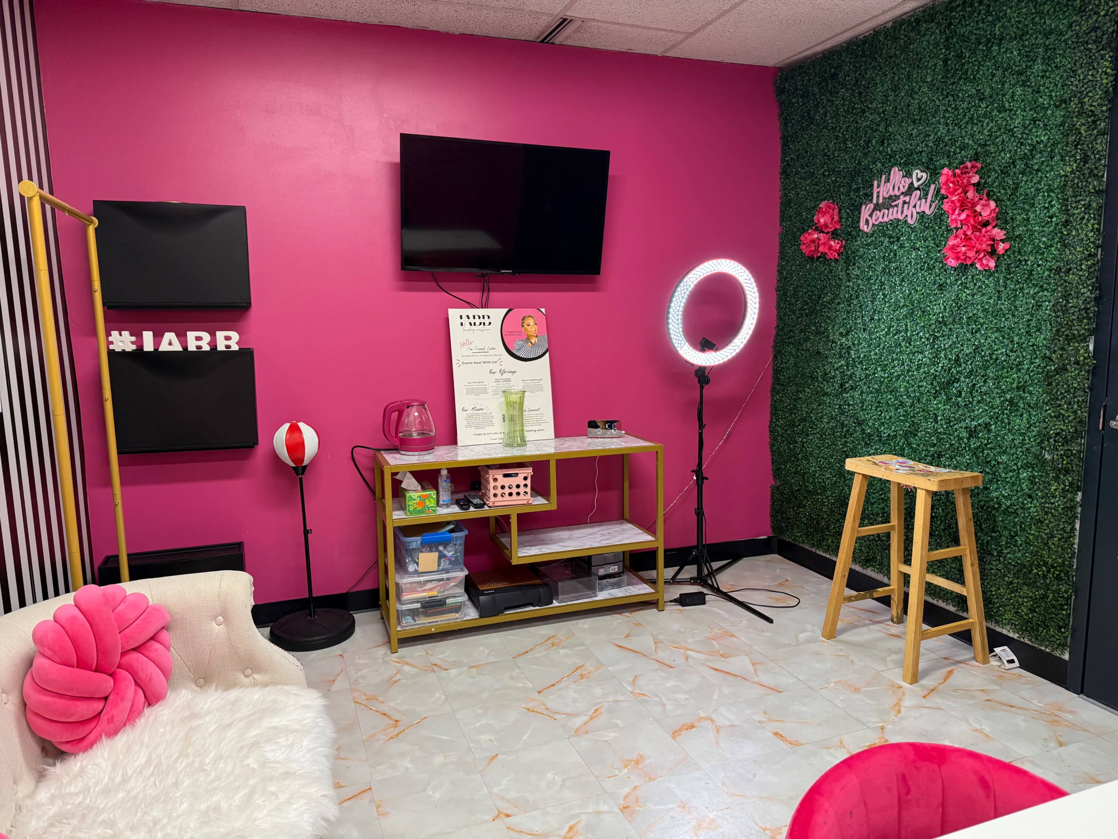 Modern Private Office & Creative Studio | Ideal for Content, Podcasts & Meetings Image in Mitchellville, Lanham, MD