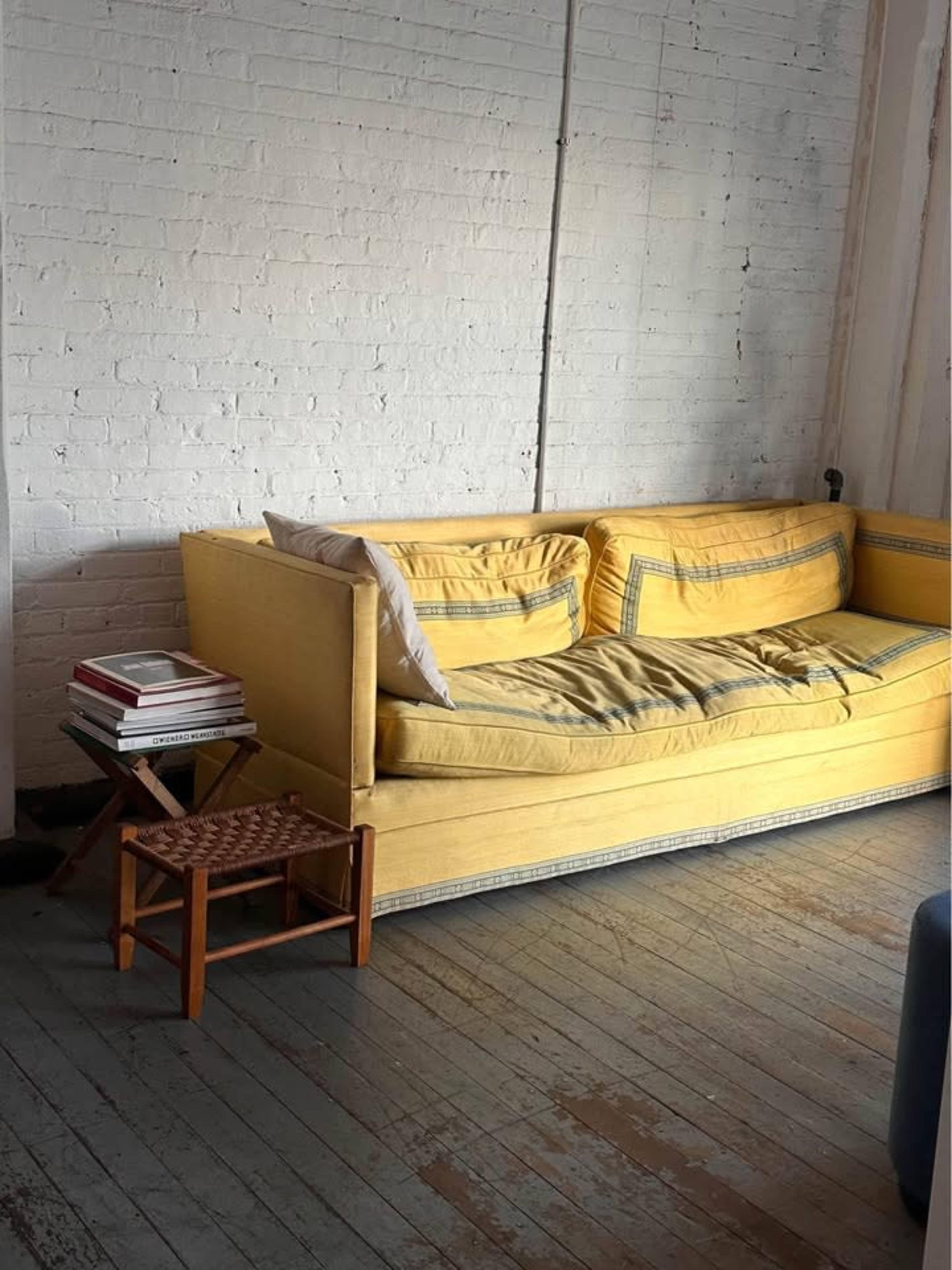 Sunny Design Studio / Photo Studio Image in Greenpoint, Brooklyn, NY