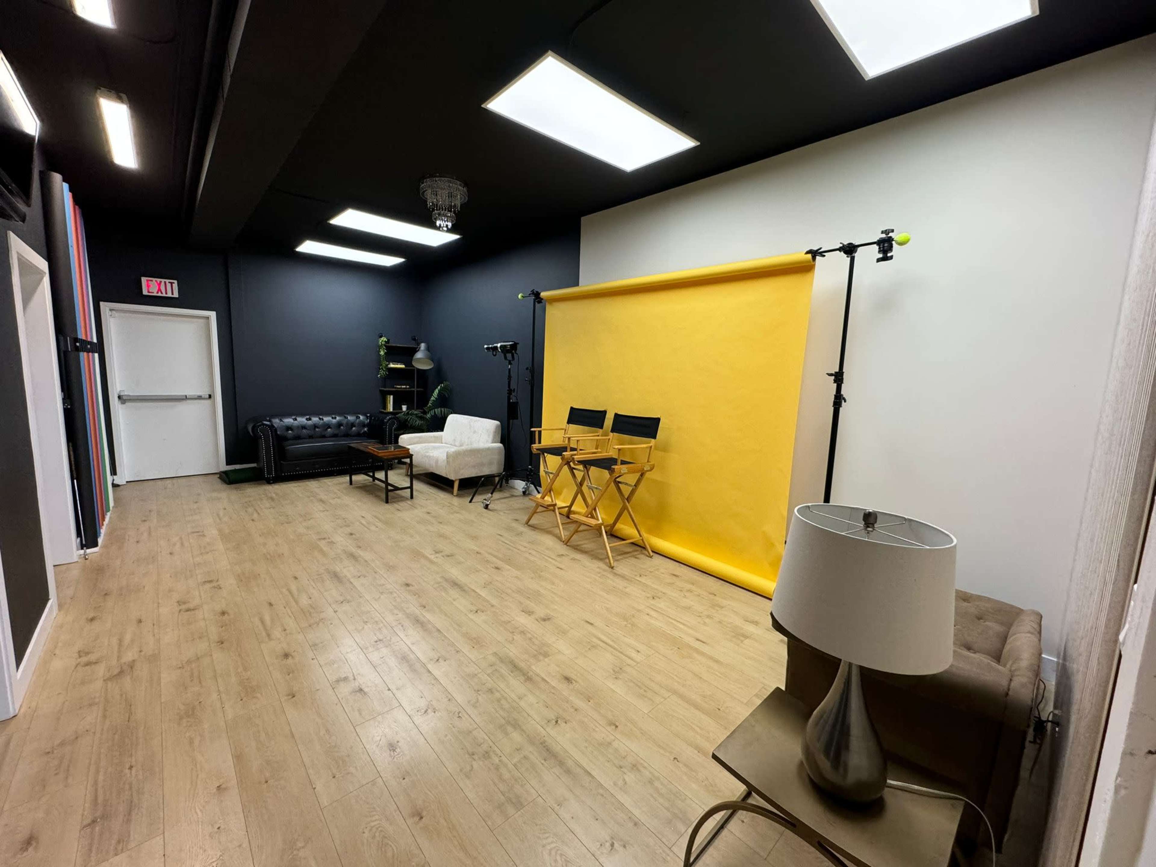 Downtown New Westminster Photo Studio Image in New Westminster, New Westminster, BC