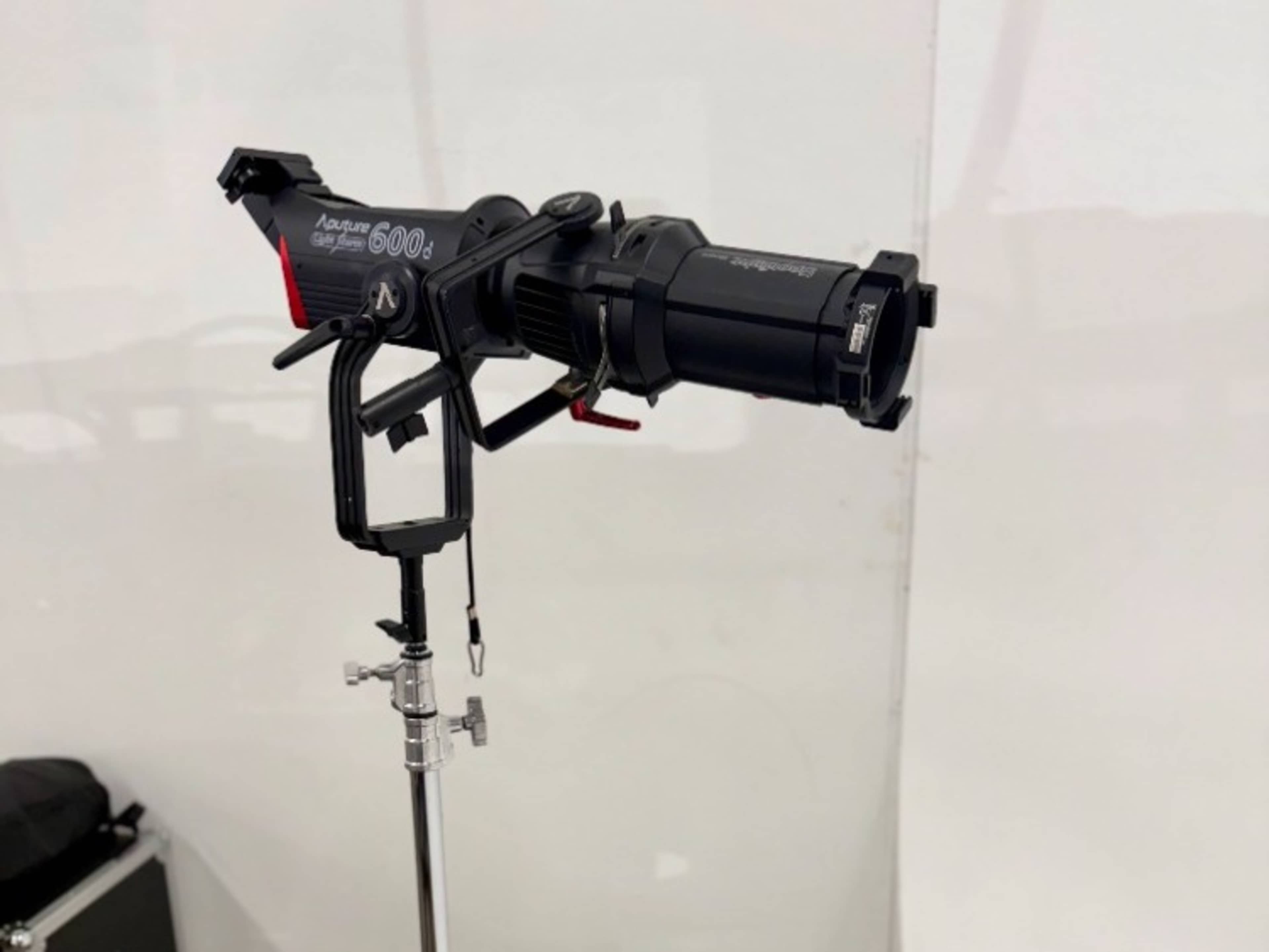 Aputure 600d Cinematic Spotlight