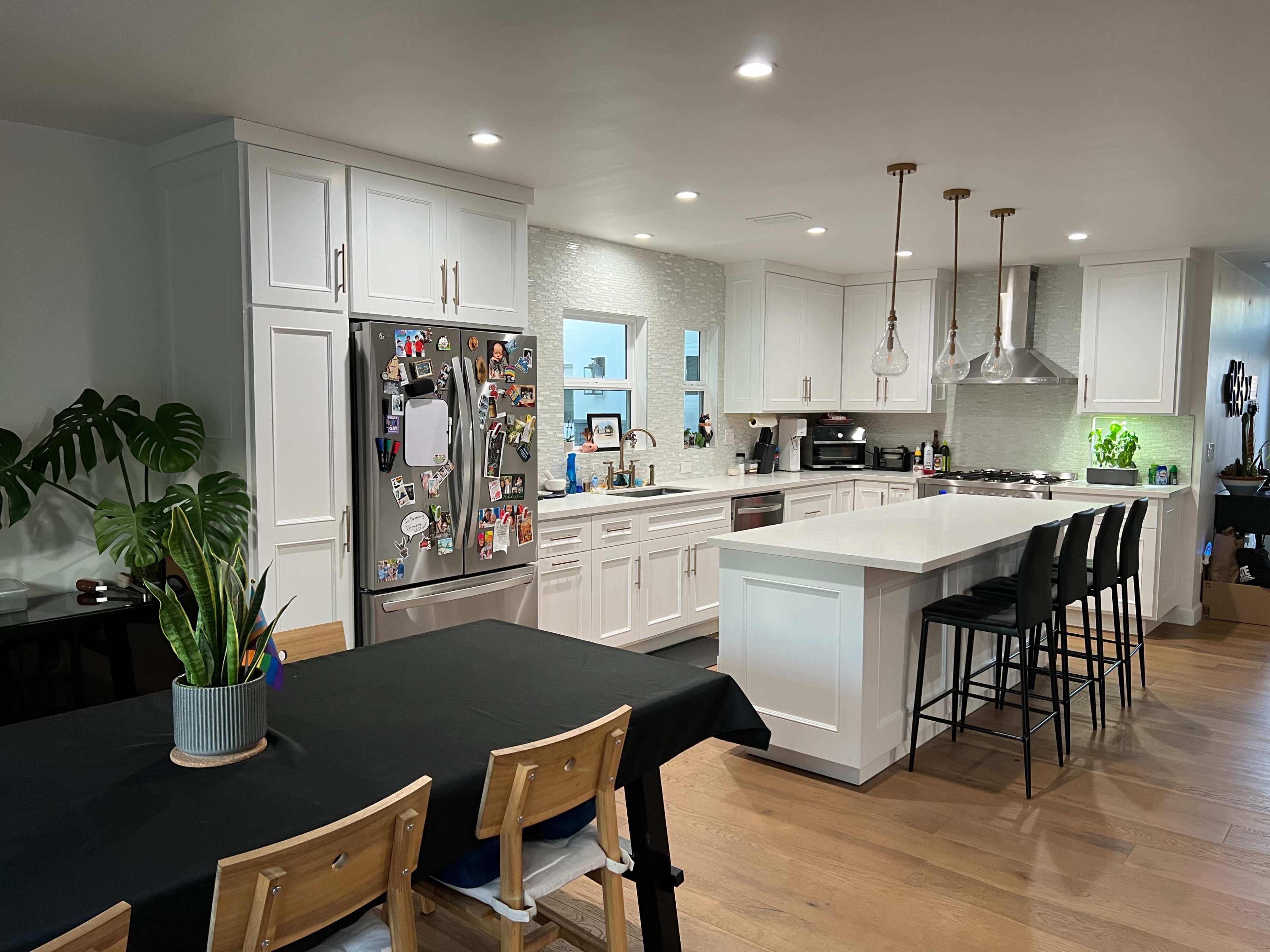Serene Home with Lush Backyard & Chef's Kitchen Image in Lake Balboa, Van Nuys, CA