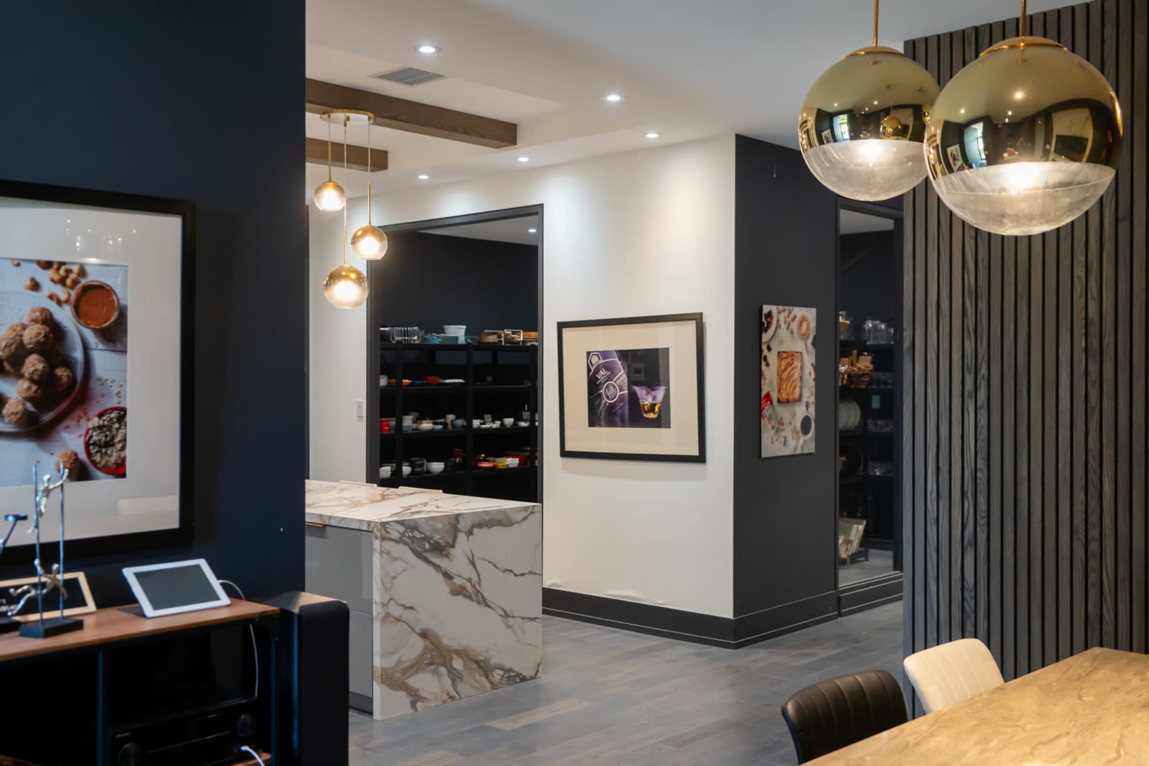 Multi-use Photo & Video Studio with Full Kitchen and Cyclorama Wall Image in West Humber-Clairville, Etobicoke, ON