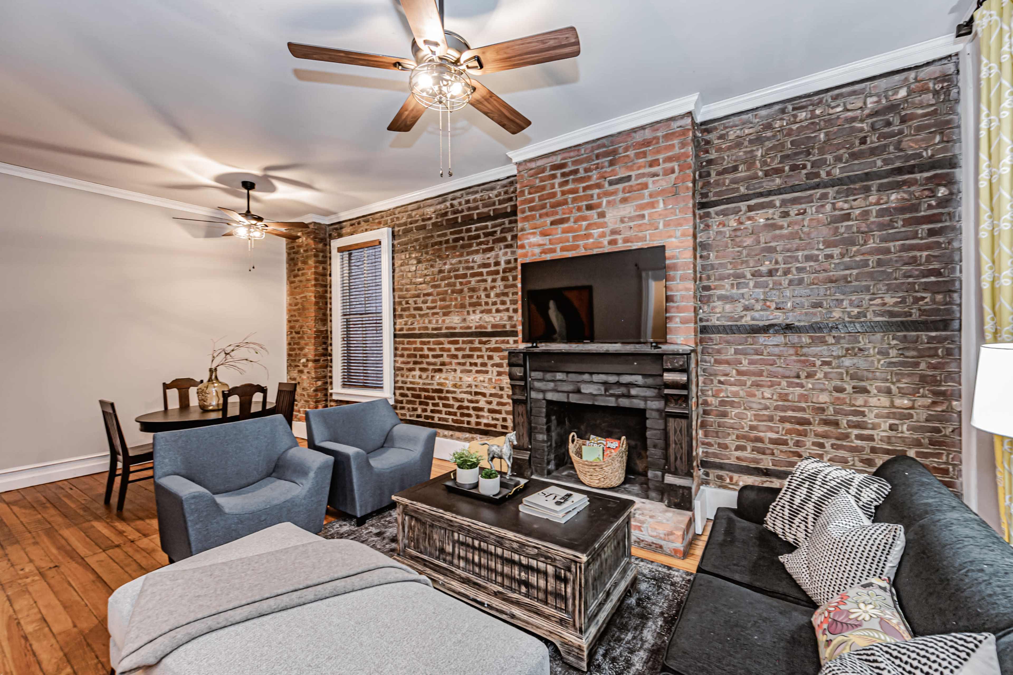 Historic Rowhouse Oasis, 2 blocks to VCU Image in Downtown, Richmond, VA