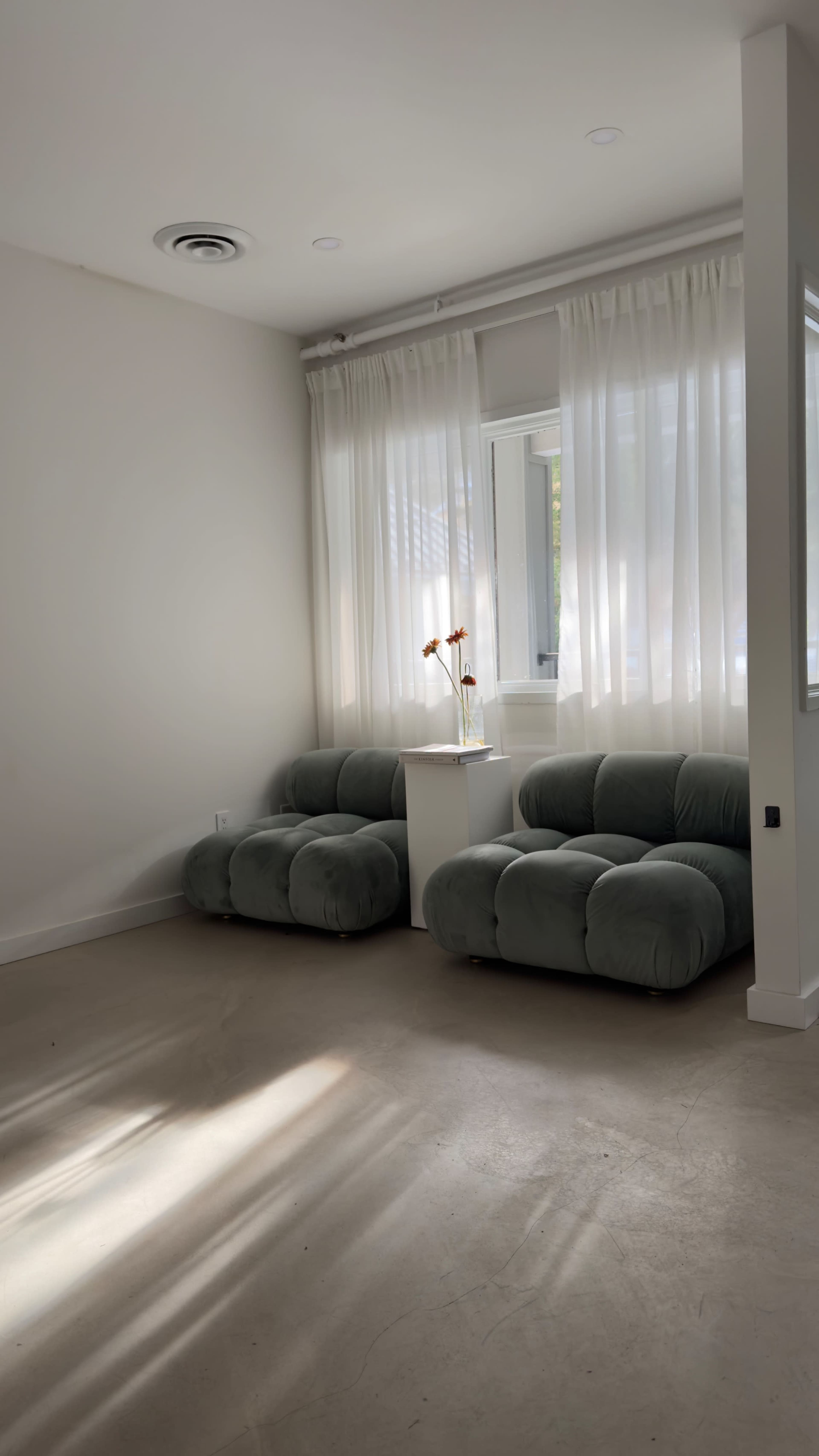 Large studio with beautiful natural light in Whistler Image in Whistler, Whistler, BC