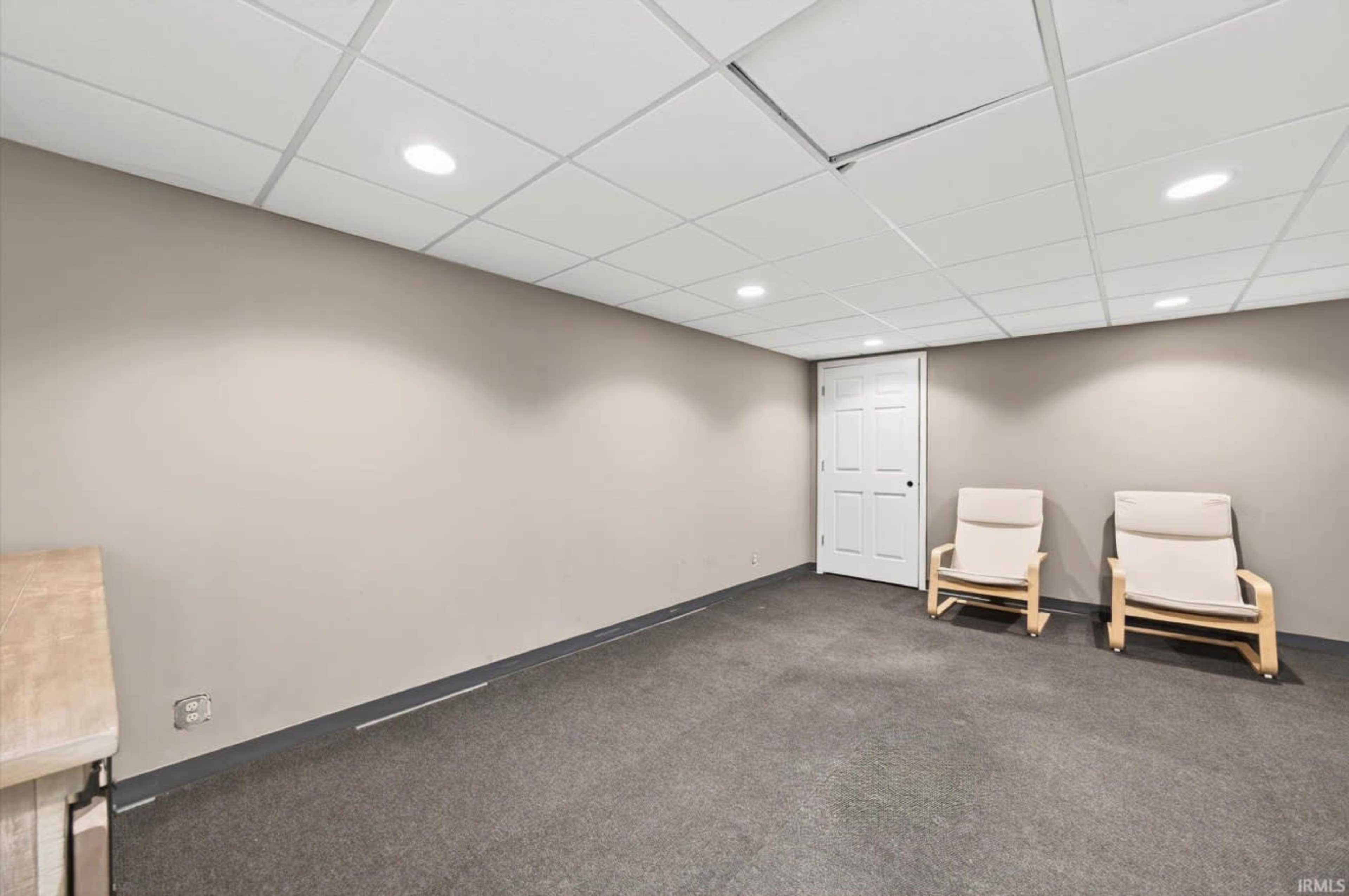 Vacant remodeled building located in the heart of the stadium district just a 5 minute walk to downtown! Image in Bloomington Township, Bloomington, IN