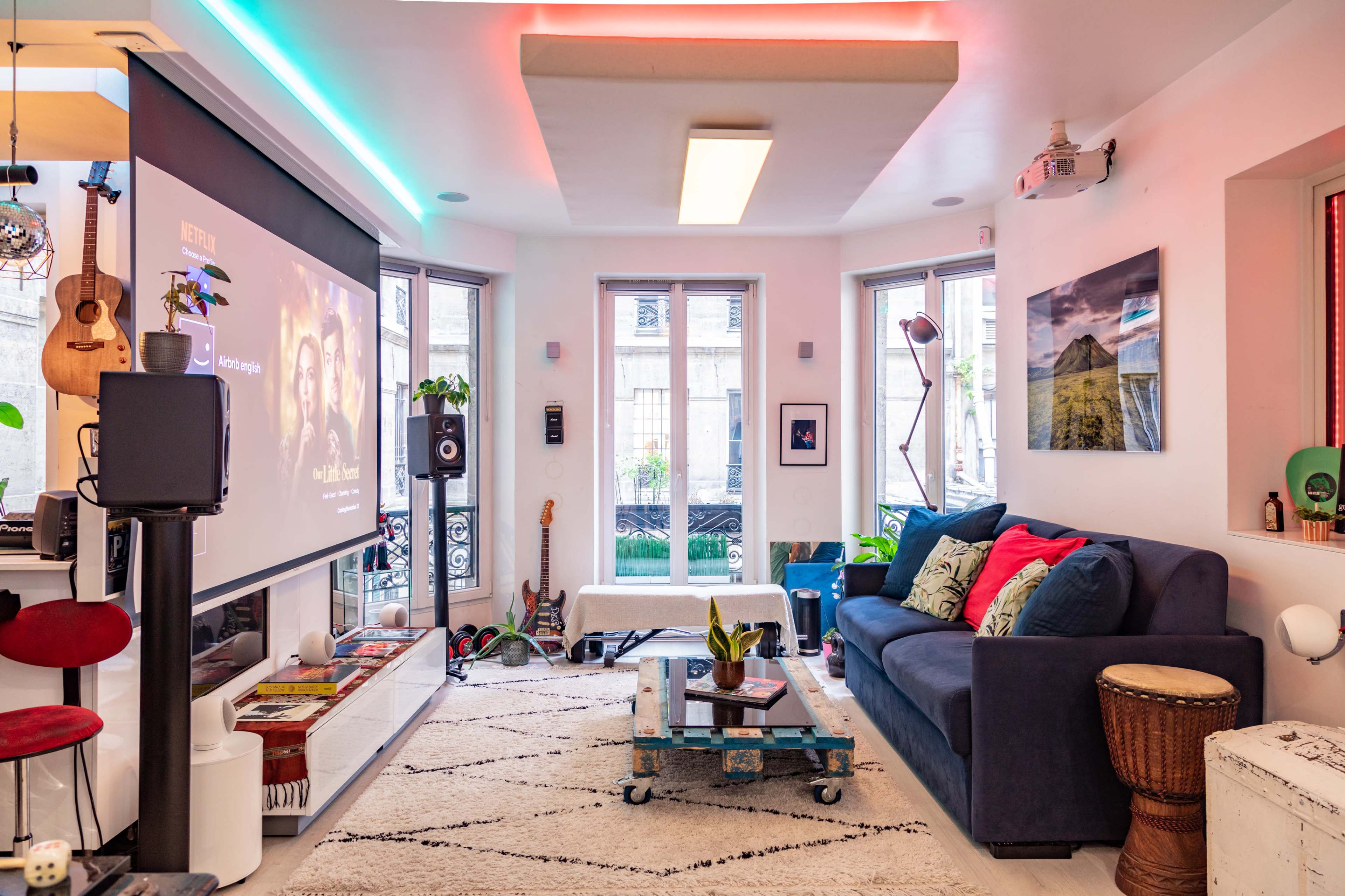 Refuge artistique & studio créatif immersif — Musique, image & production — Paris 10 Image in Porte-Saint-Martin, Paris
