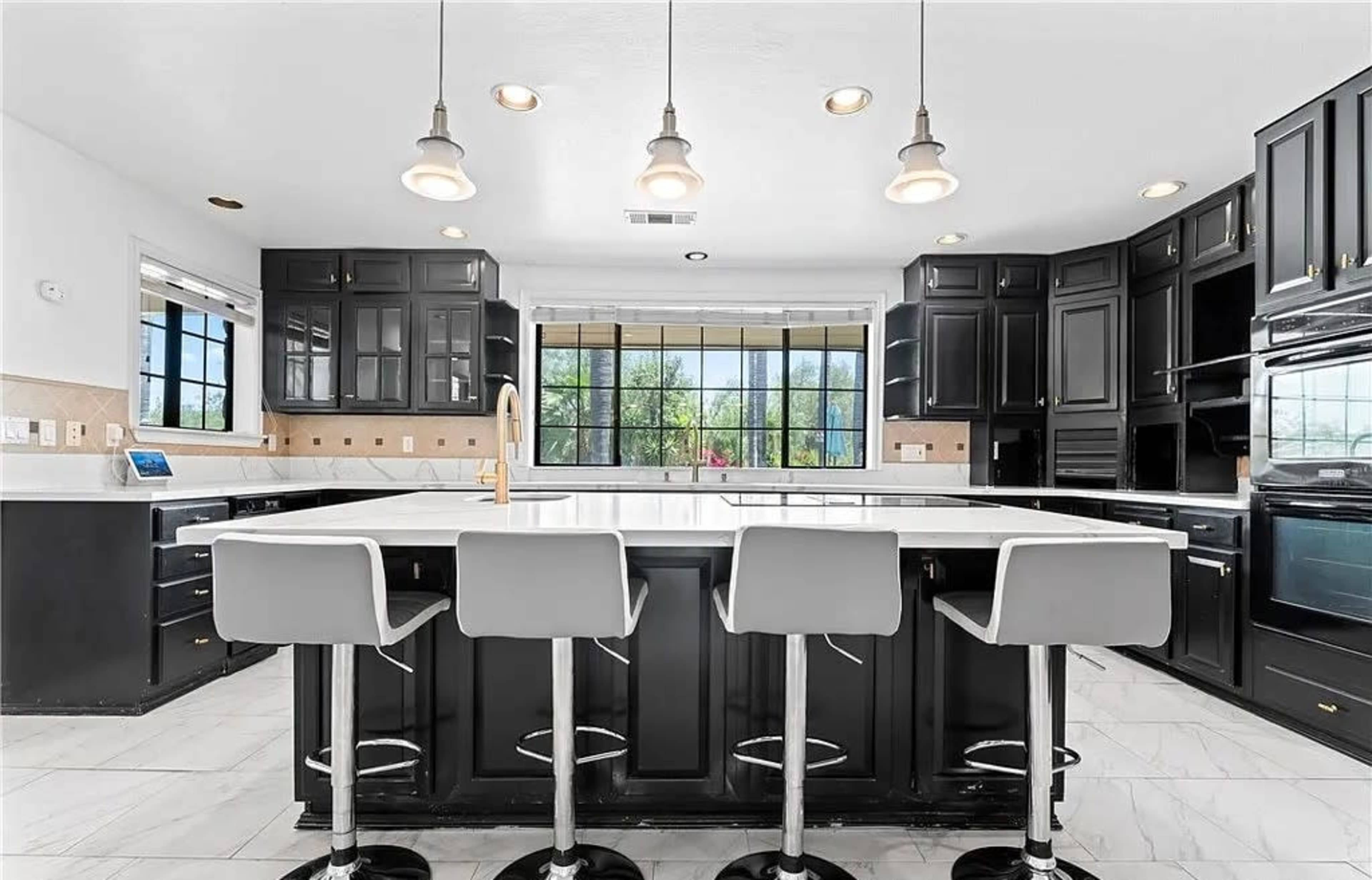 Large Spacious Home on Over 2 Acres in Temecula! Image in Temecula, Temecula, CA