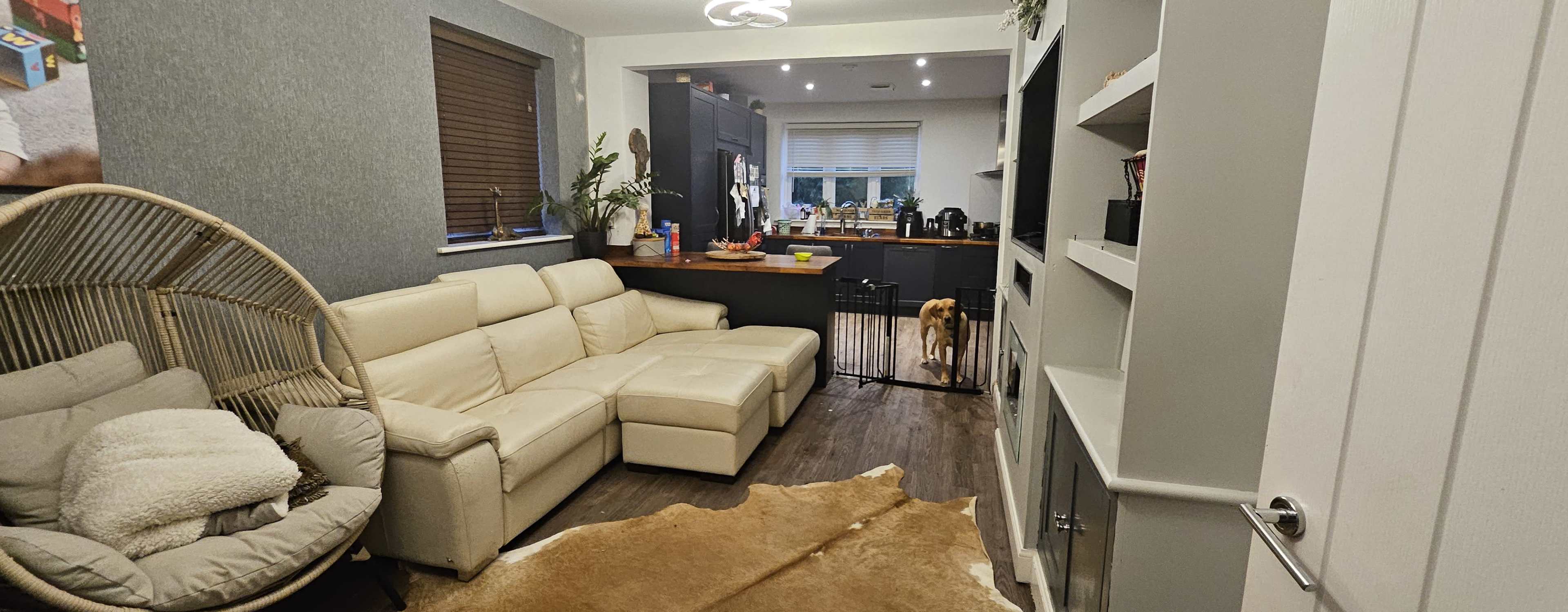 Bright and Spacious Family Home: 4-Bedroom Gem in a Quiet Suburban Retreat Image in Shinfield, Reading, ENG