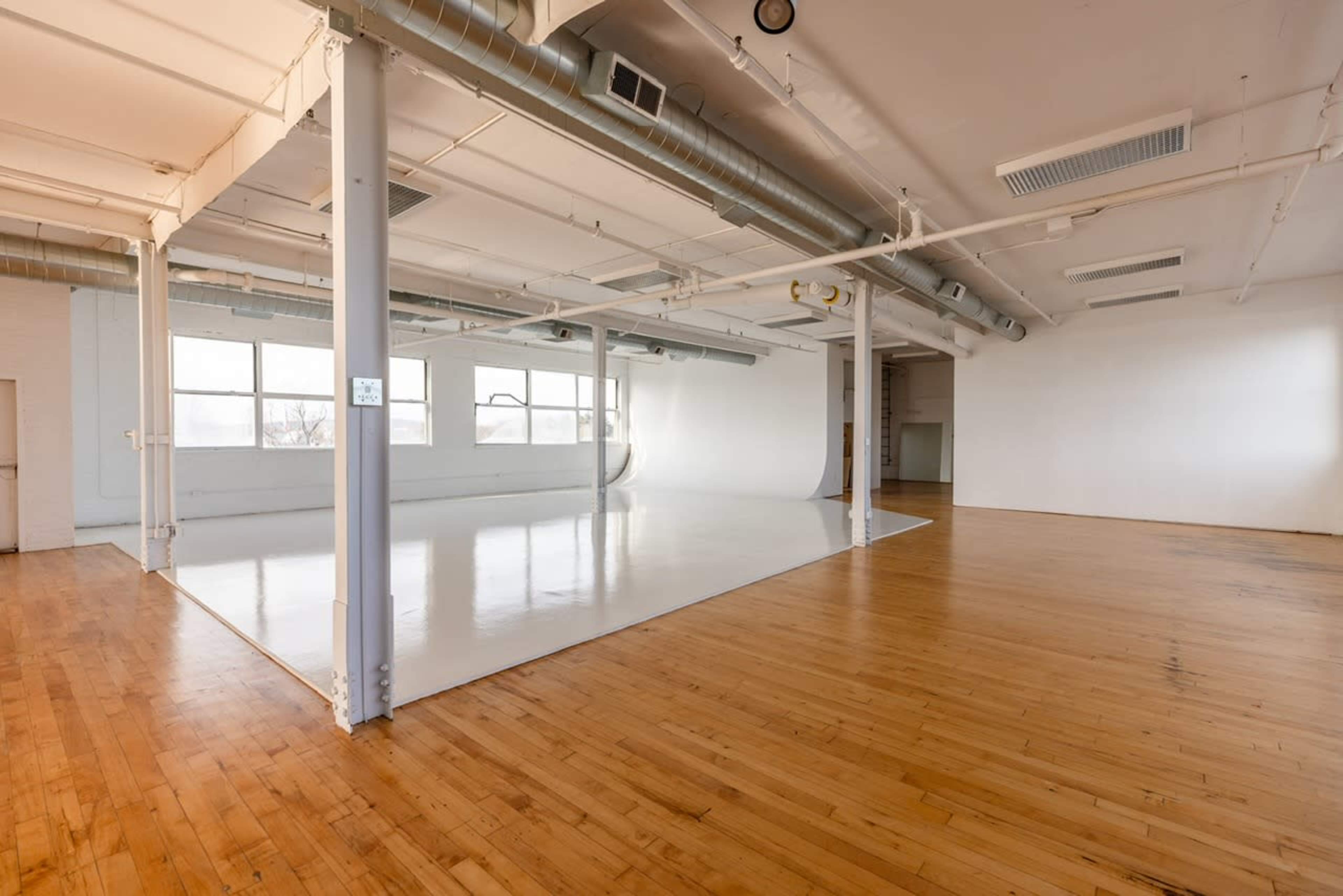 Expansive Bright Natural Light Open-Concept Loft Studio w/ Cyclorama Image in REAR BUILDING, Newton, MA