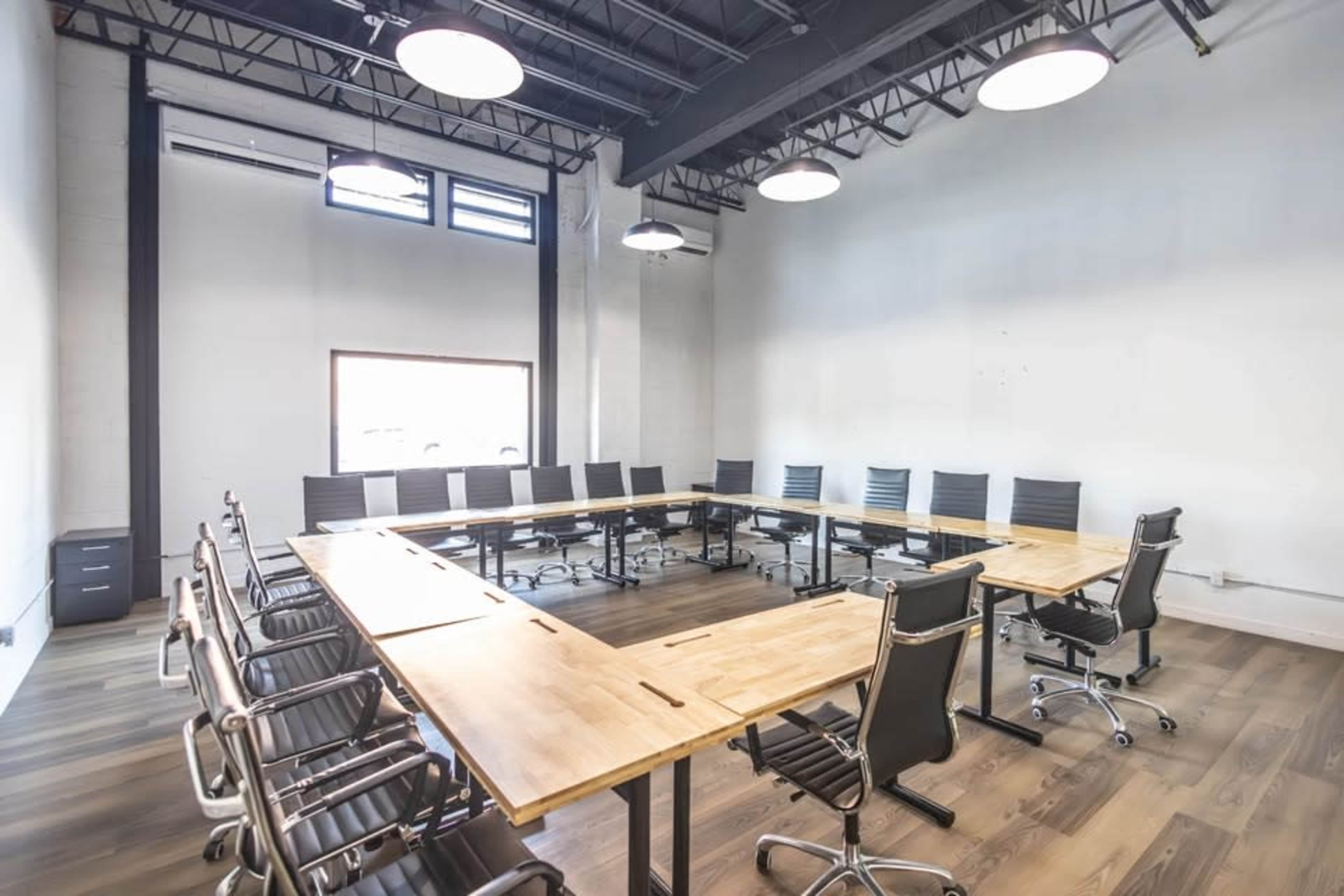 Board Room #51 Image in Alderwood, Etobicoke, ON