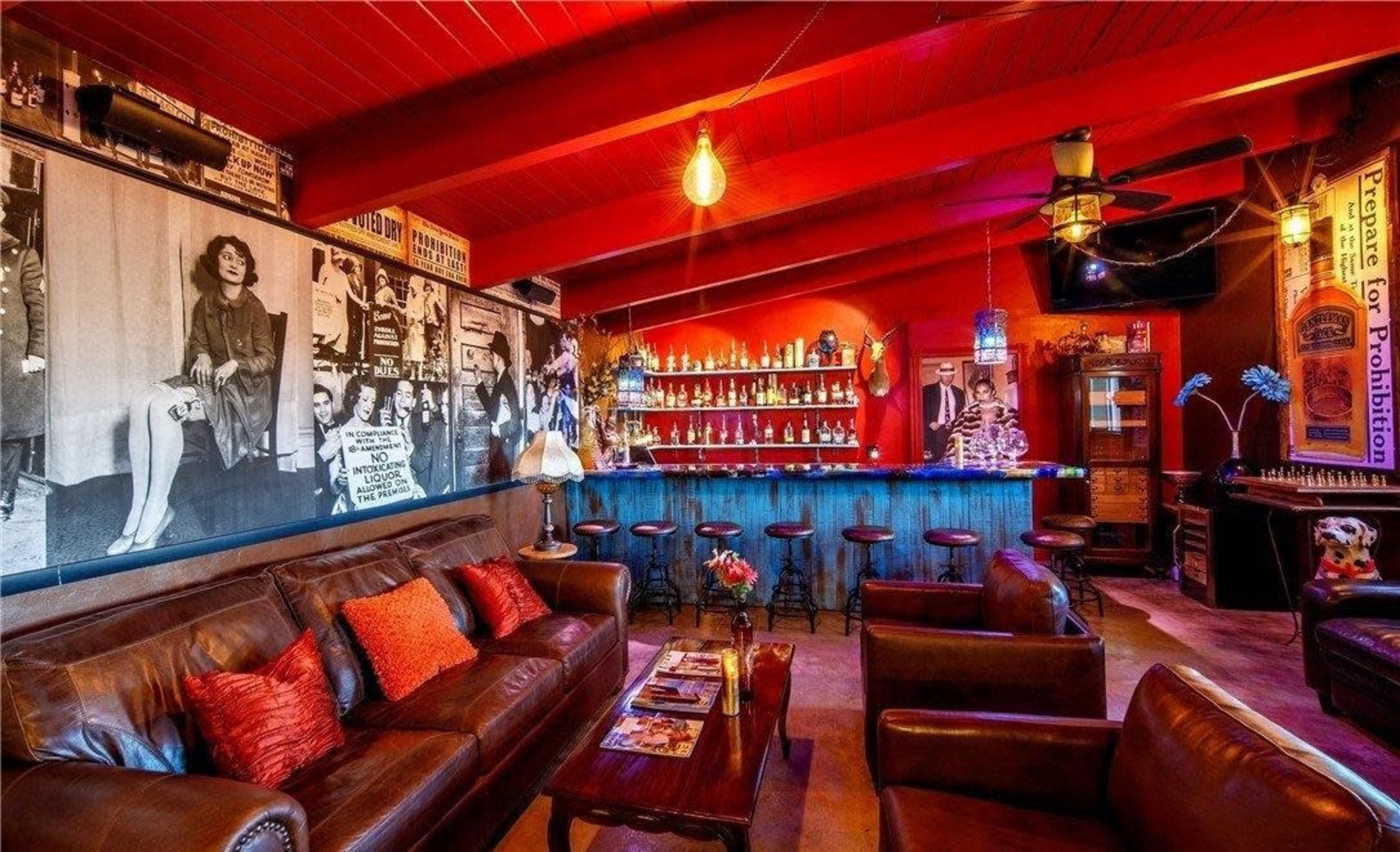 Spacious Stylish Eclectic Desert Oasis Image in Golden Shores, Topock, AZ