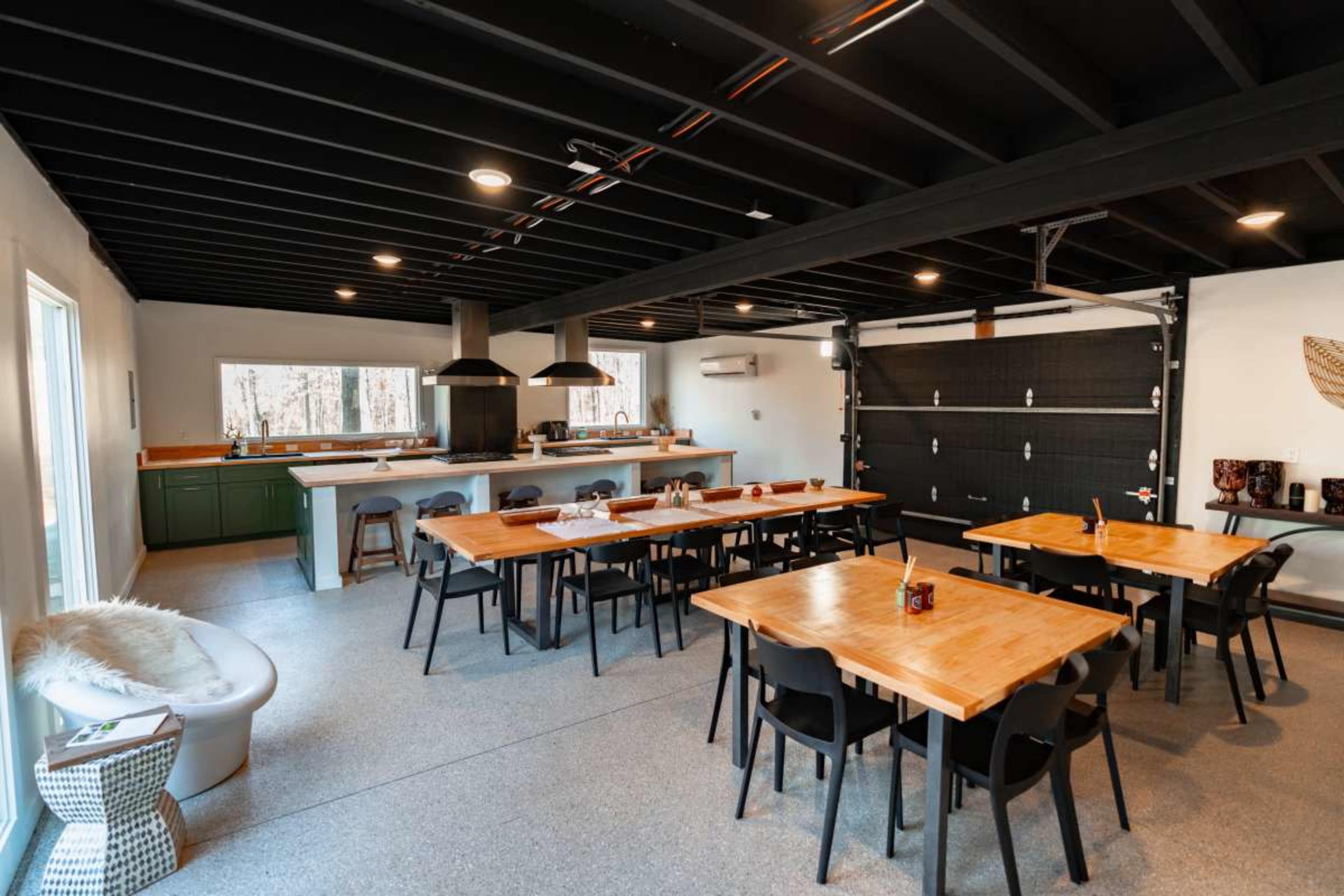 Micro-Gathering Site in Nature with Private Chef's Kitchen and Award Winning Mid-Century Home Image in The New Albany Country Club, Gahanna, OH