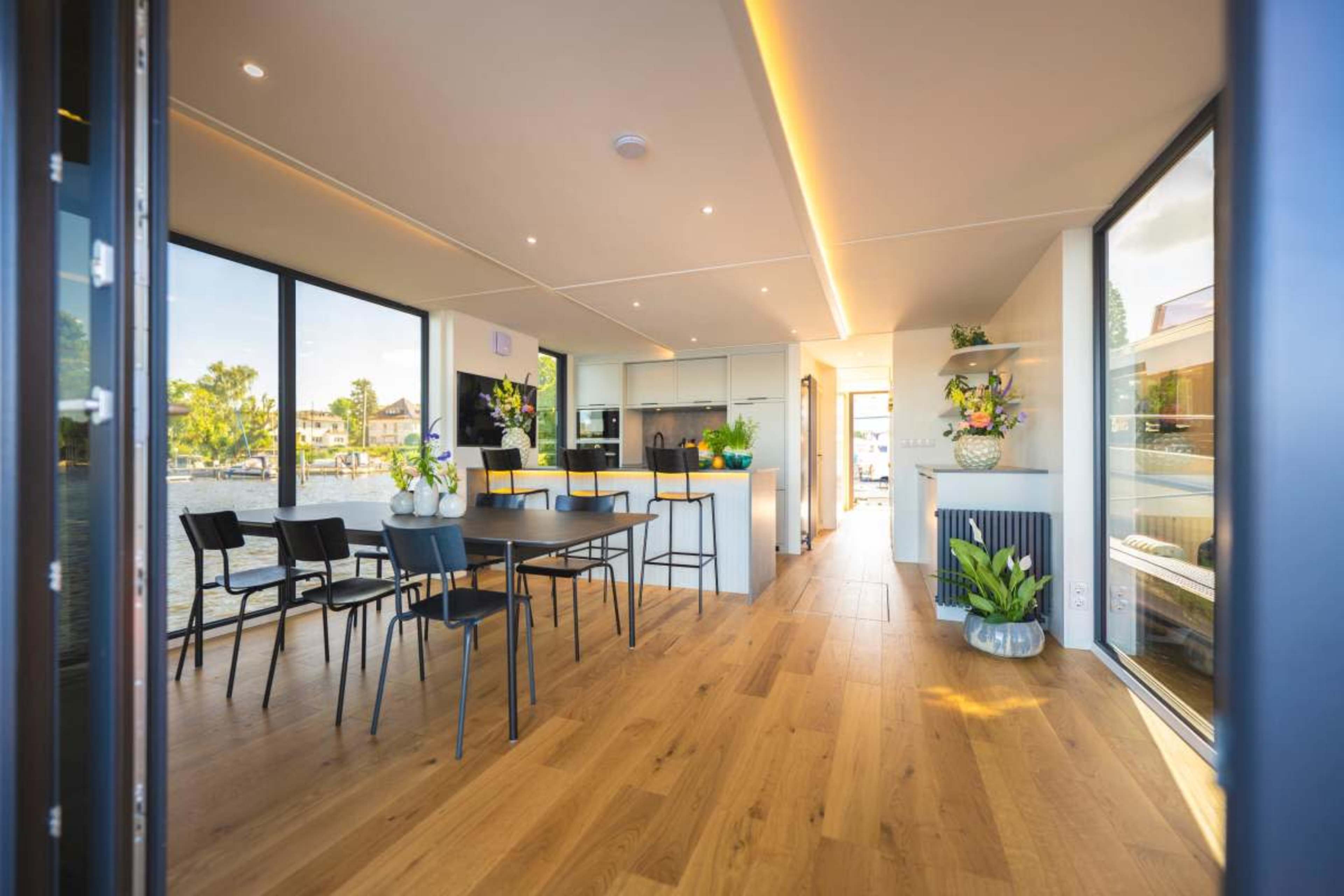 Luxus Hausboot, Loft, offene Küche, Sauna, Rooftop, Blick aufs Wasser, Kochstudio, Terrasse, Am See, Boot, Image in Wilhelmstadt, Berlin