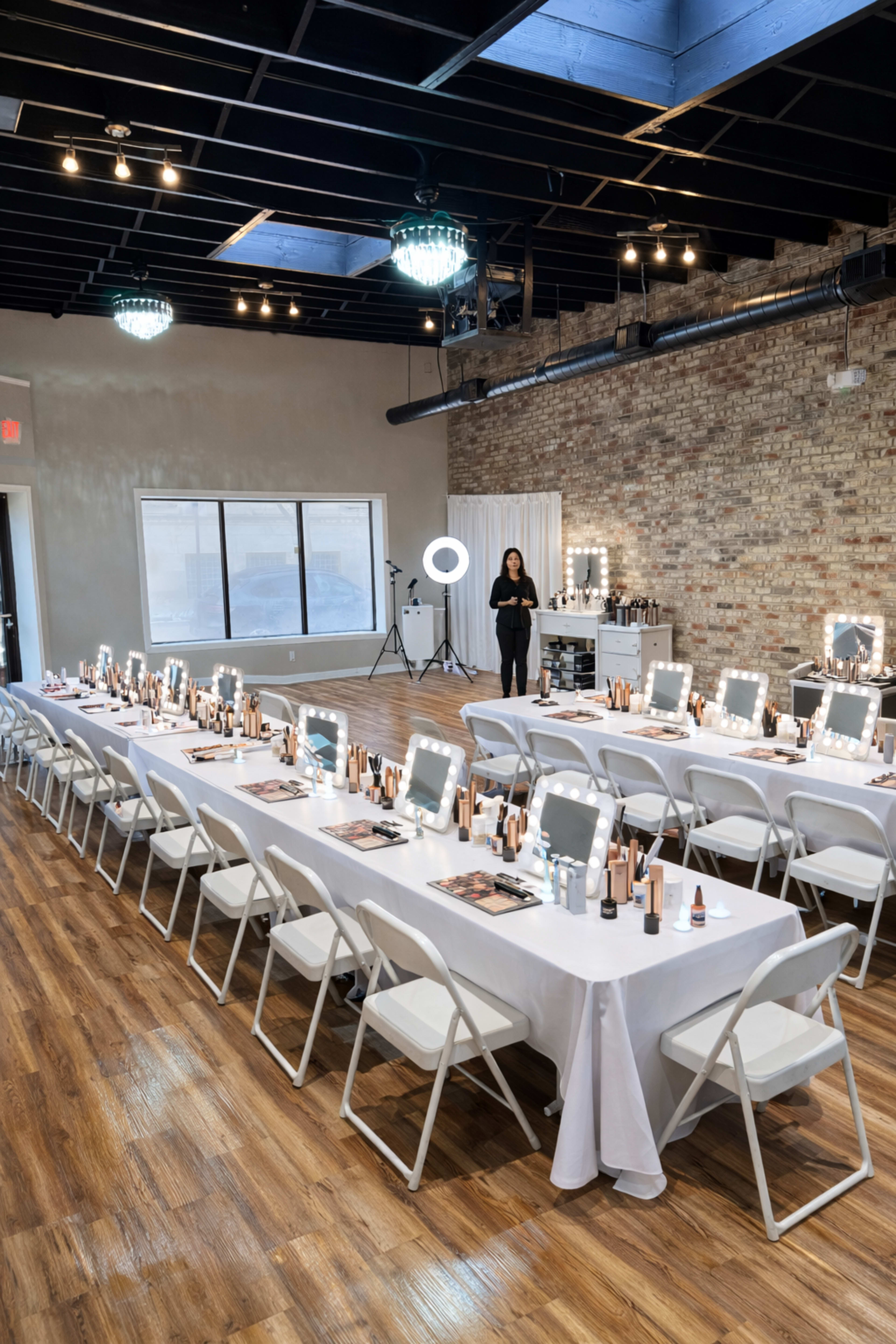 Modern Open Event Space with Dedicated Kids Play Zone Image in South Side, Chicago, IL