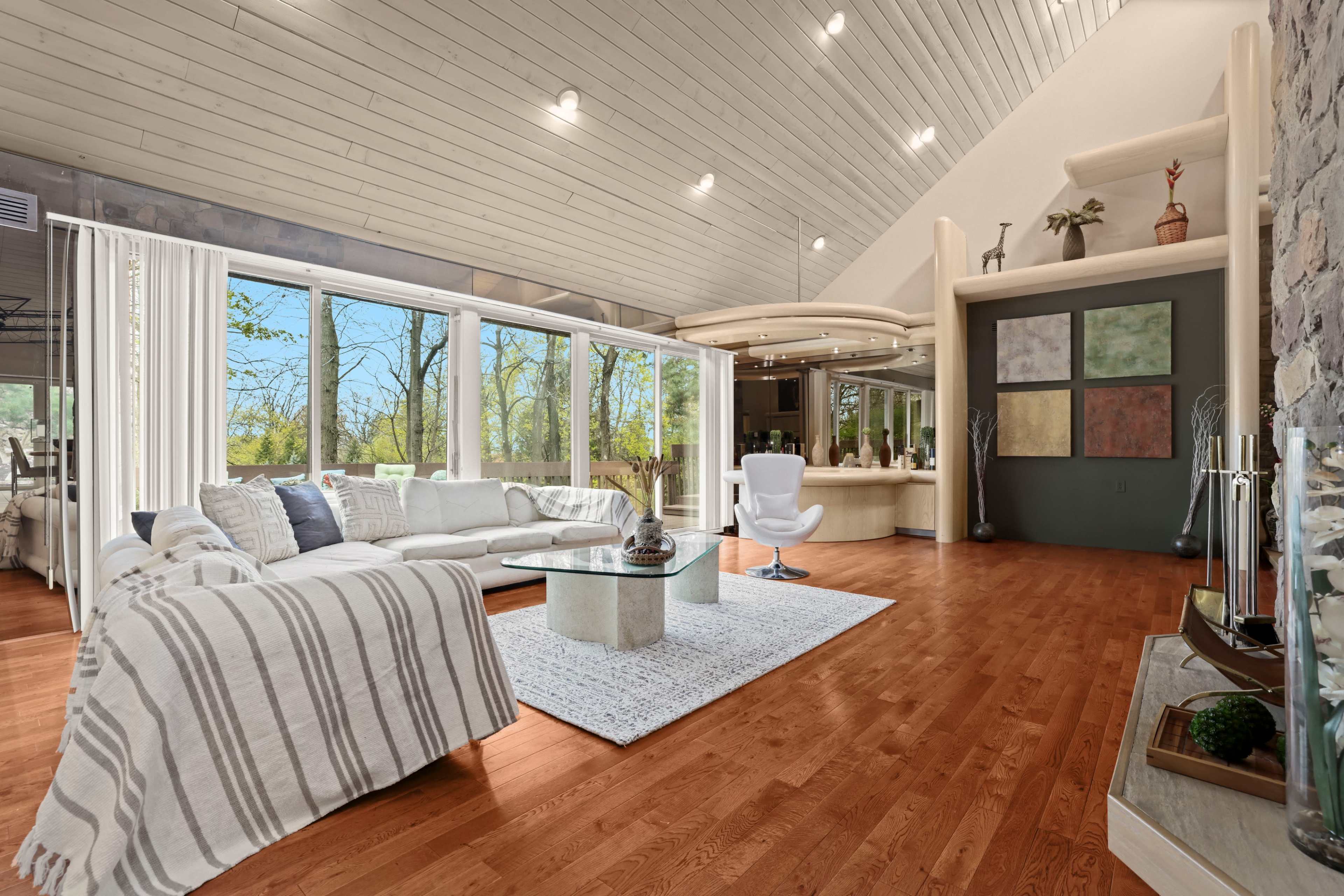 Dramatic Soaring ceilings House with lush grounds Image in Livingston, Livingston, NJ