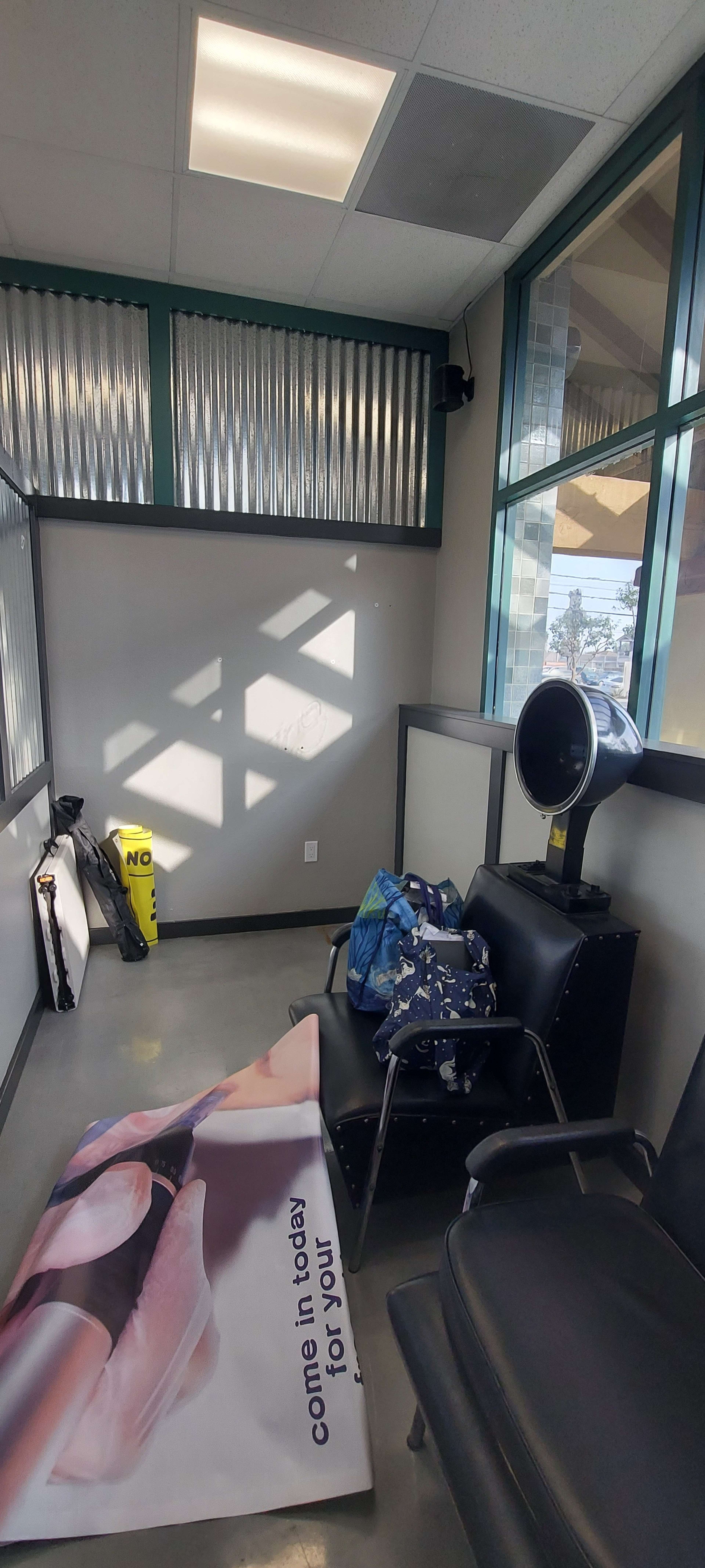 Industrial hair salon Image in Bellflower, Bellflower, CA