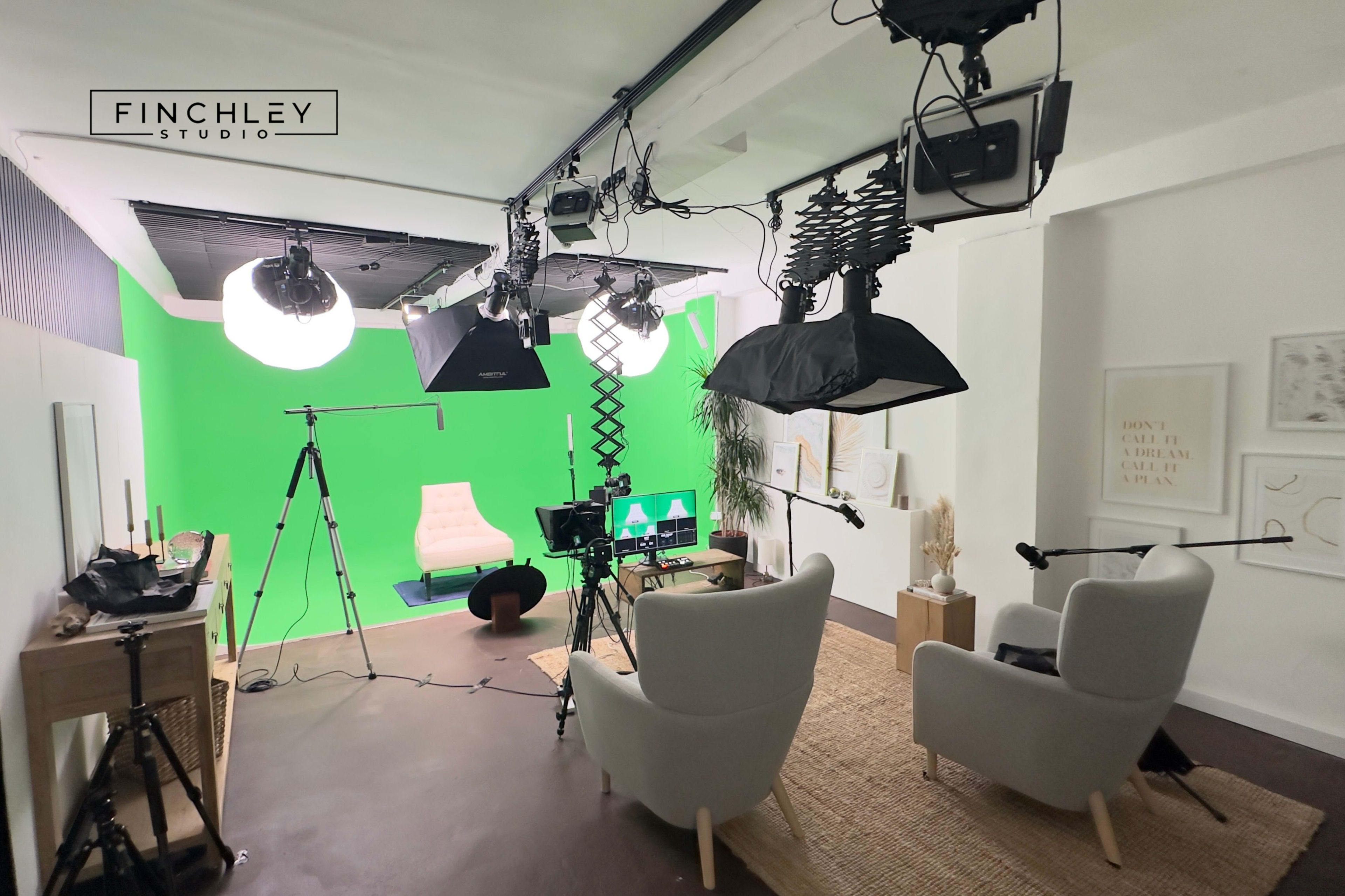 Green screen North london Image in Finchley, London, ENG