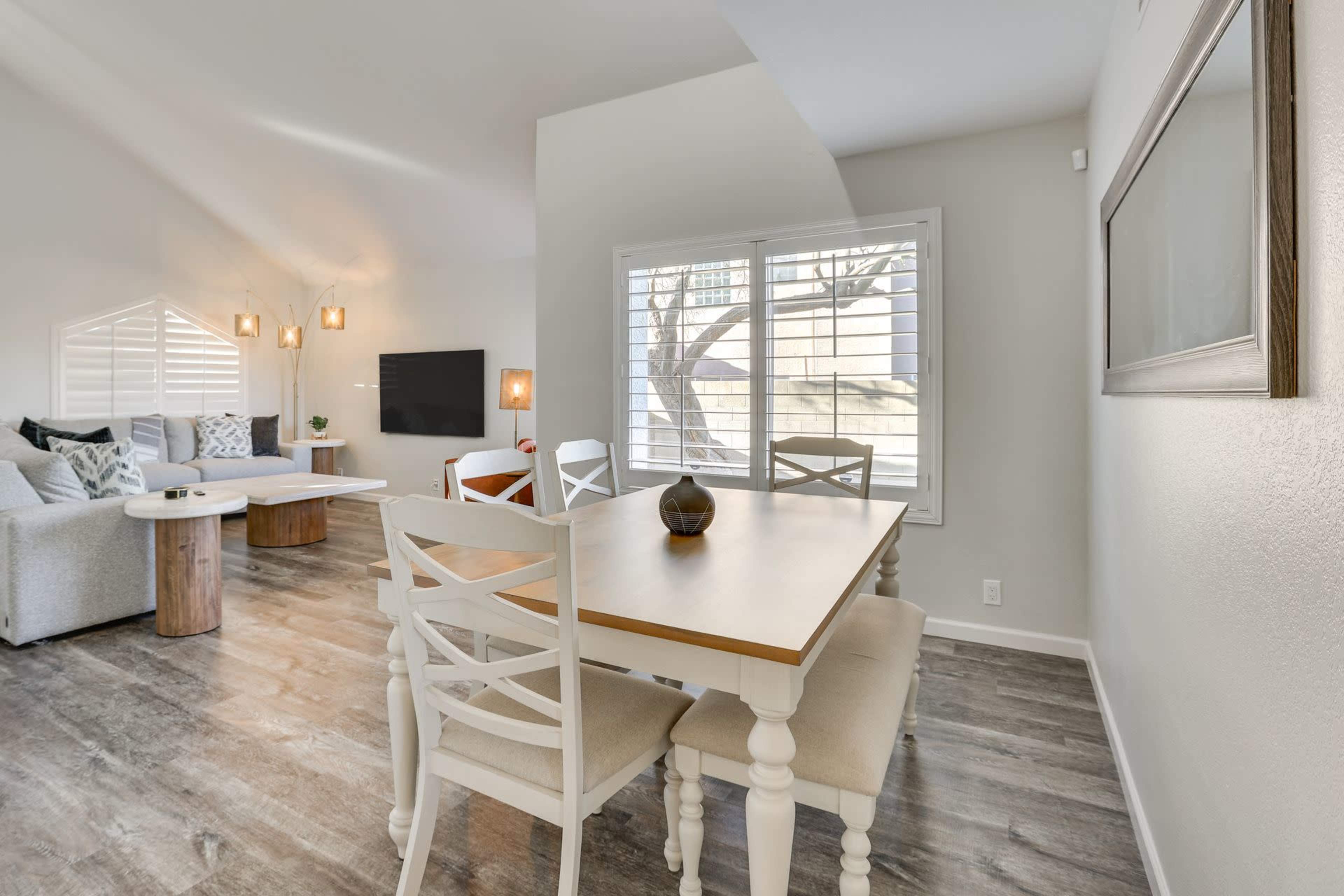 Desert Poolside Retreat for Photoshoots, Events, & Wellness Days Image in Desert View Village, Cave Creek, AZ