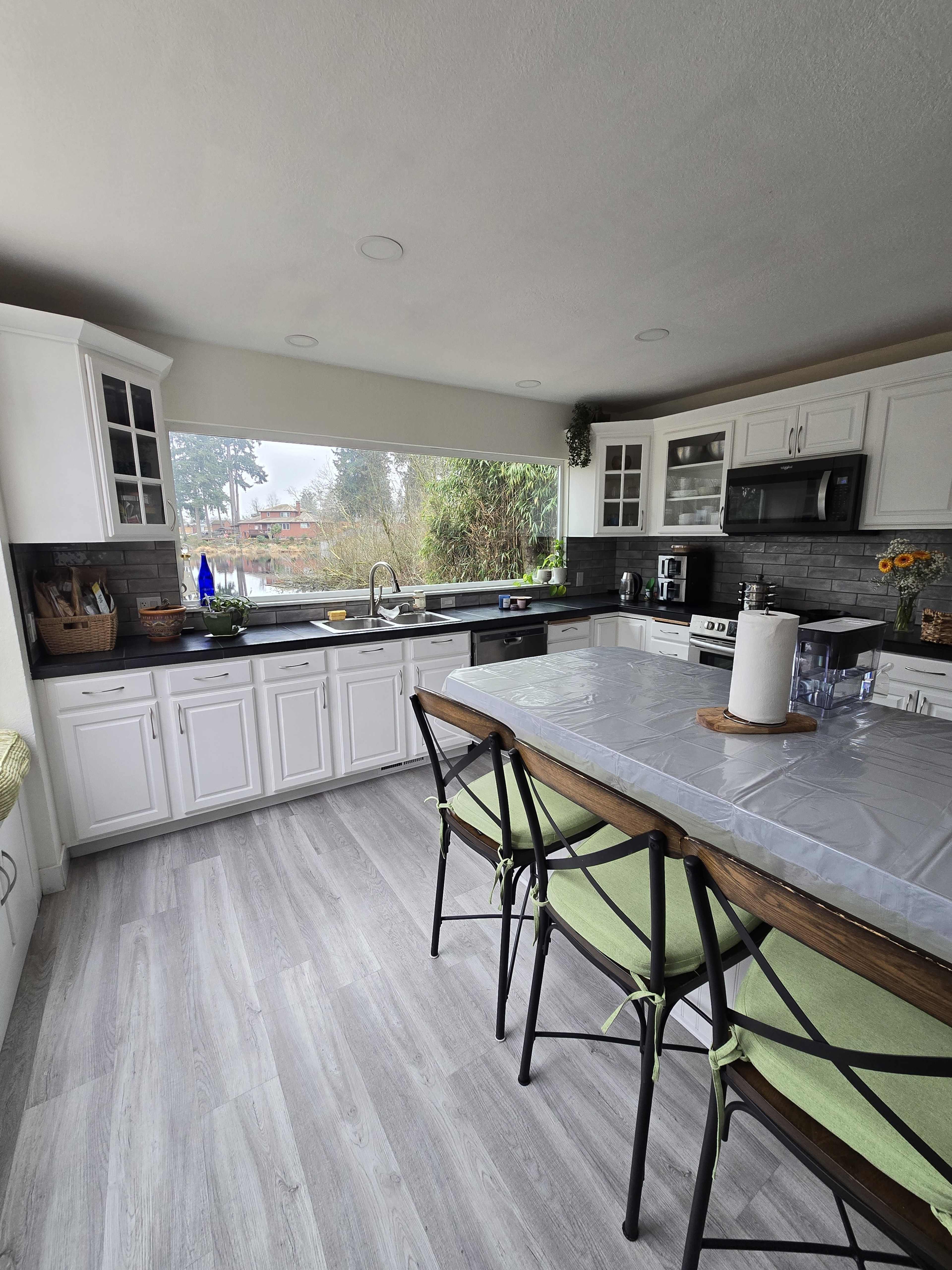 Modern Lakeview Studio Image in Lakeland South, Auburn, WA