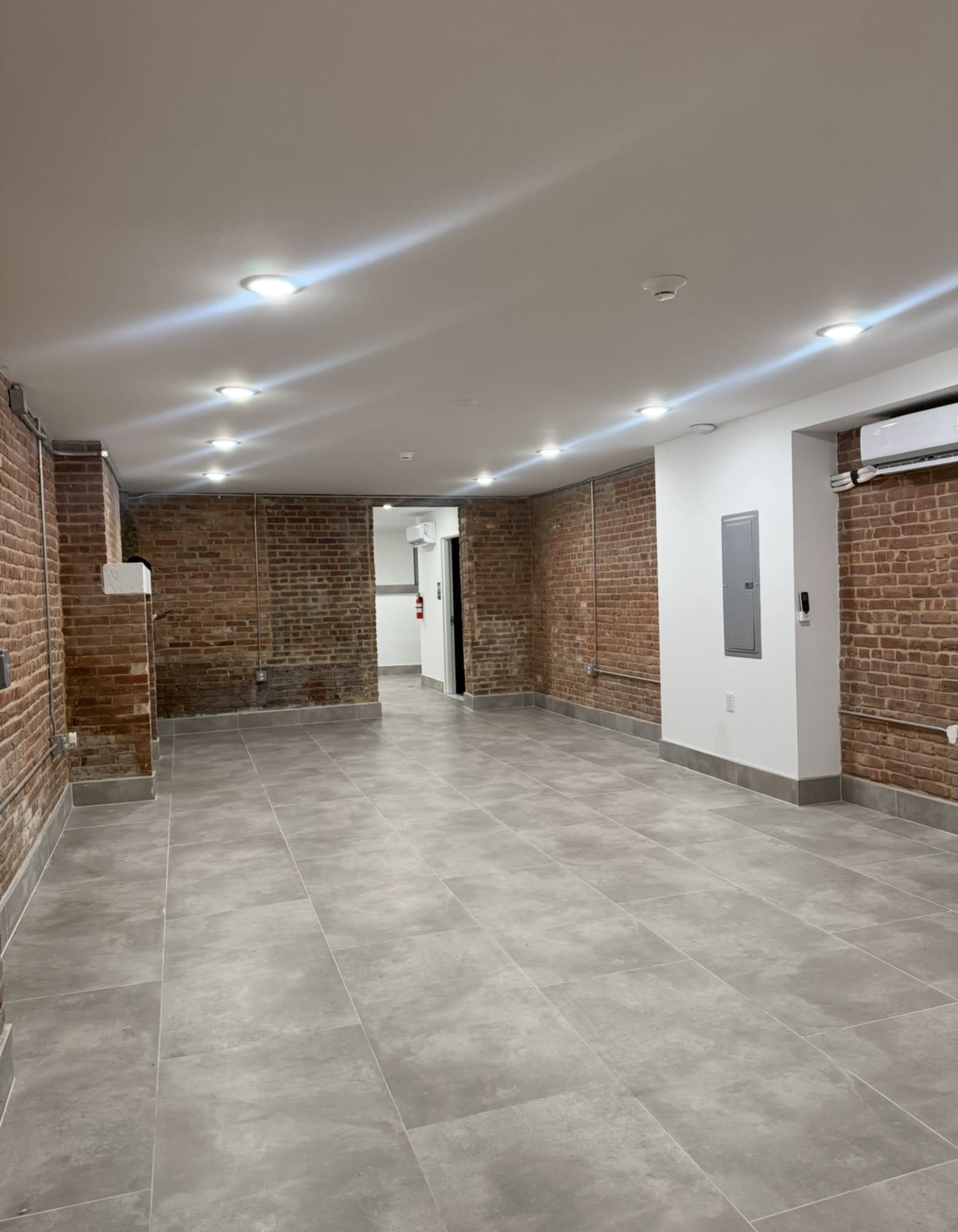 Charming, Intimate Downtown Brick Studio Image in Central Ward, Newark, NJ