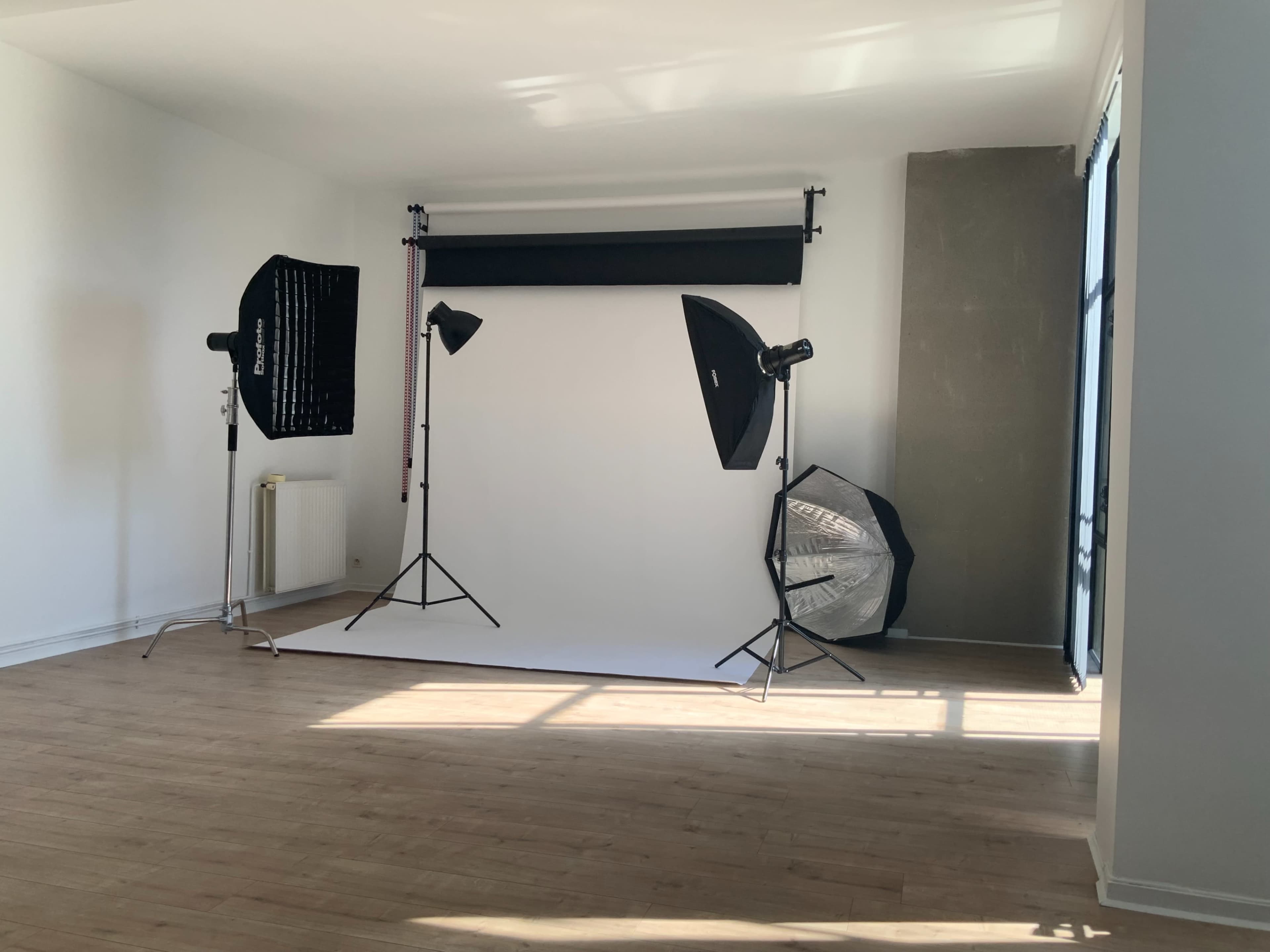 DAYLIGHT STUDIO Image in Hôpital-Saint-Louis, Paris