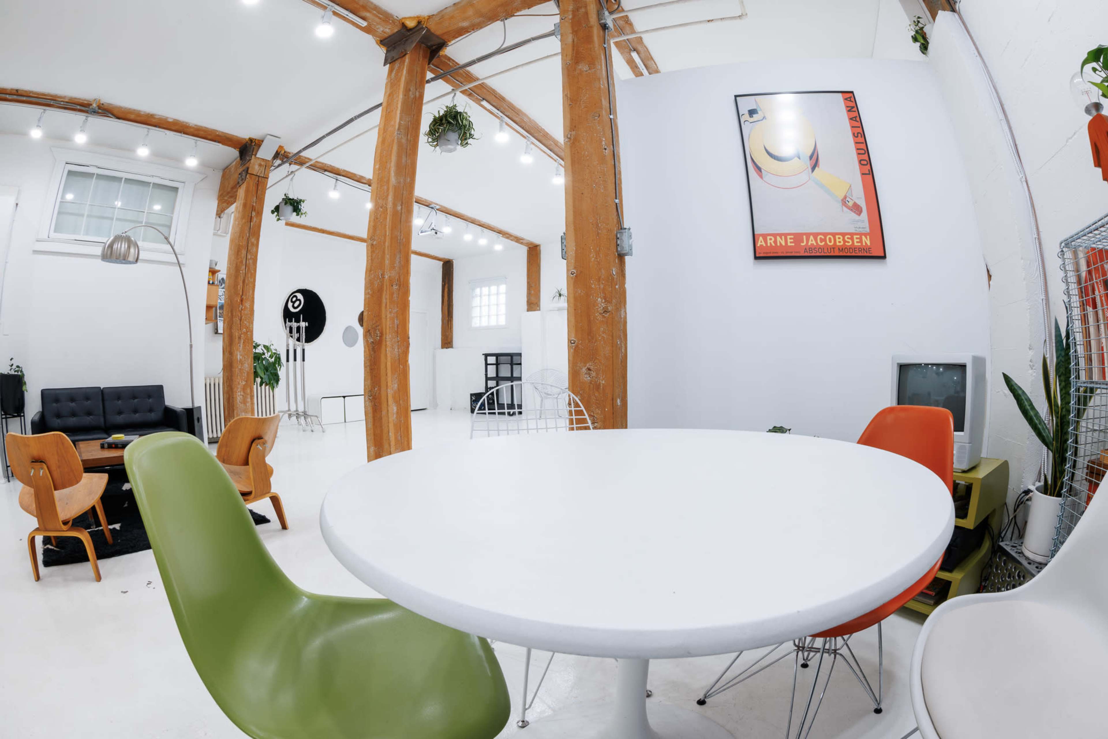 Bright & Spacious Mount Pleasant Photo Studio Image in Strathcona, Vancouver, BC