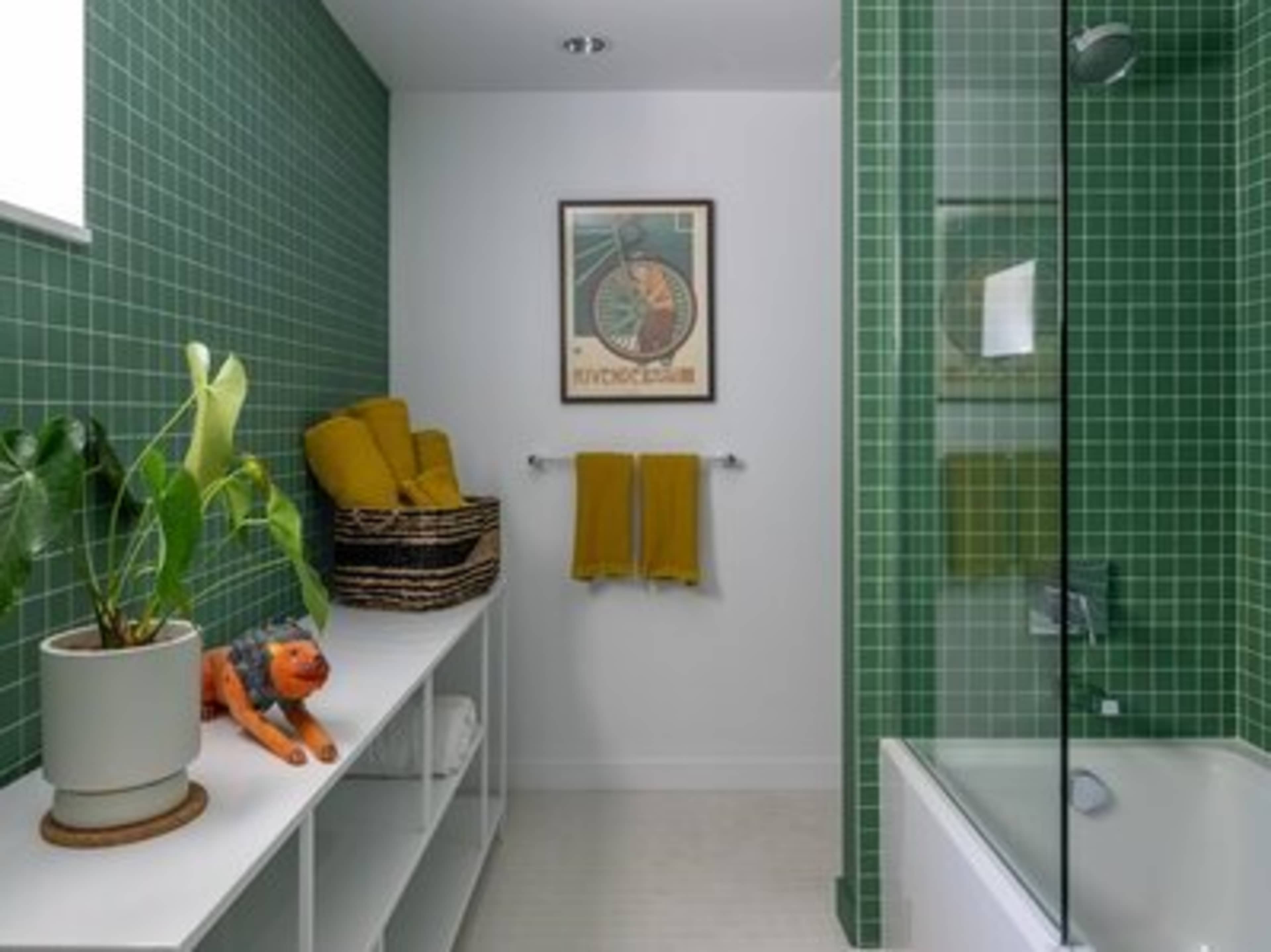 2nd Bathroom