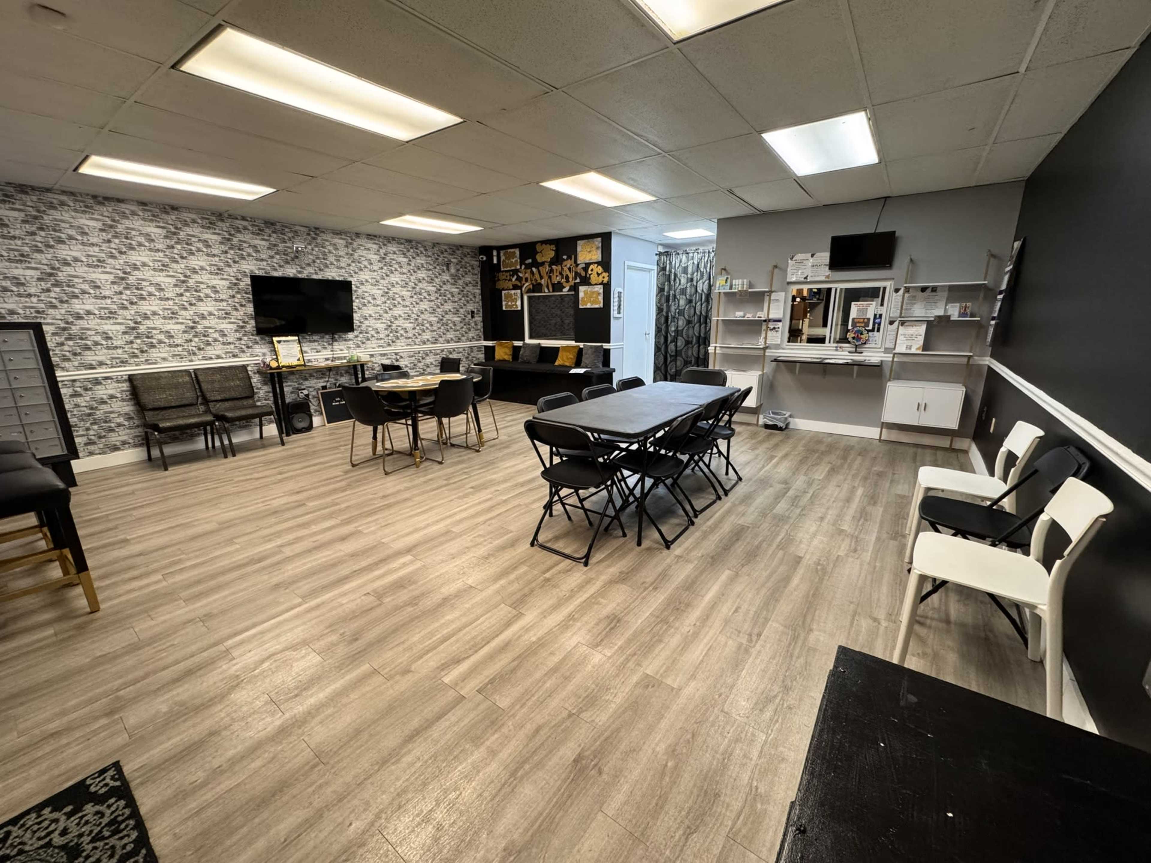 Affordable & Chic Workshop/Intimate Event Space in the Heart of Whitehaven Image in Whitehaven, Memphis, TN