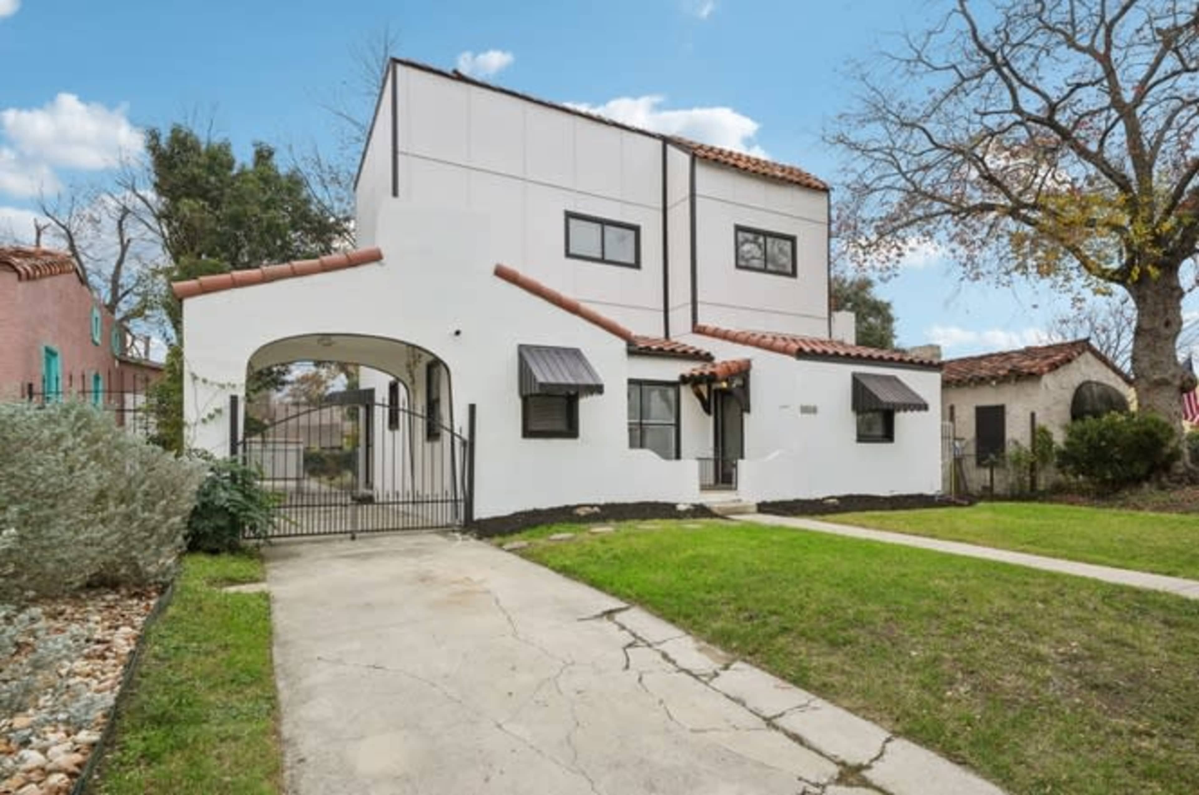 1920s Beautiful Spanish-style Home Image in Near Northwest, San Antonio, TX