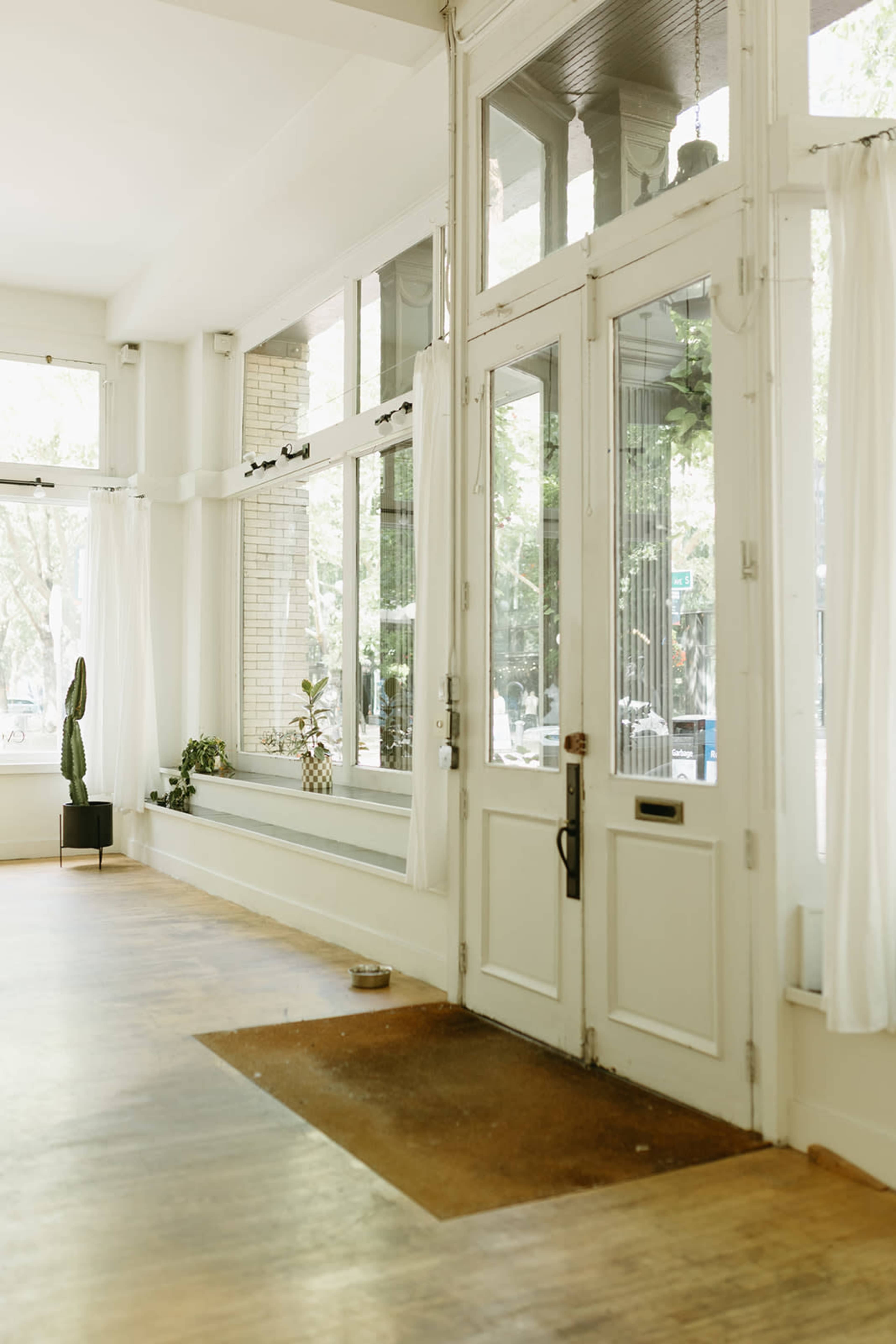 Historic, Sun Filled Venue in Seattle Image in Downtown Seattle, Seattle, WA